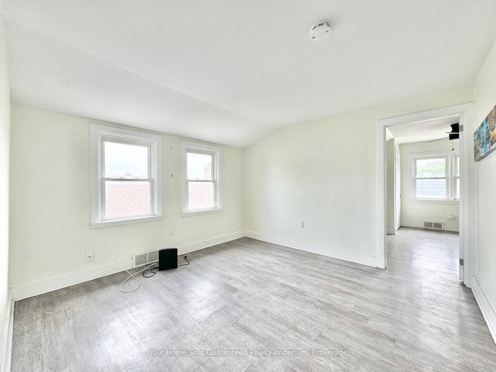 232 Grantham Avenue Upper Property Photo 7