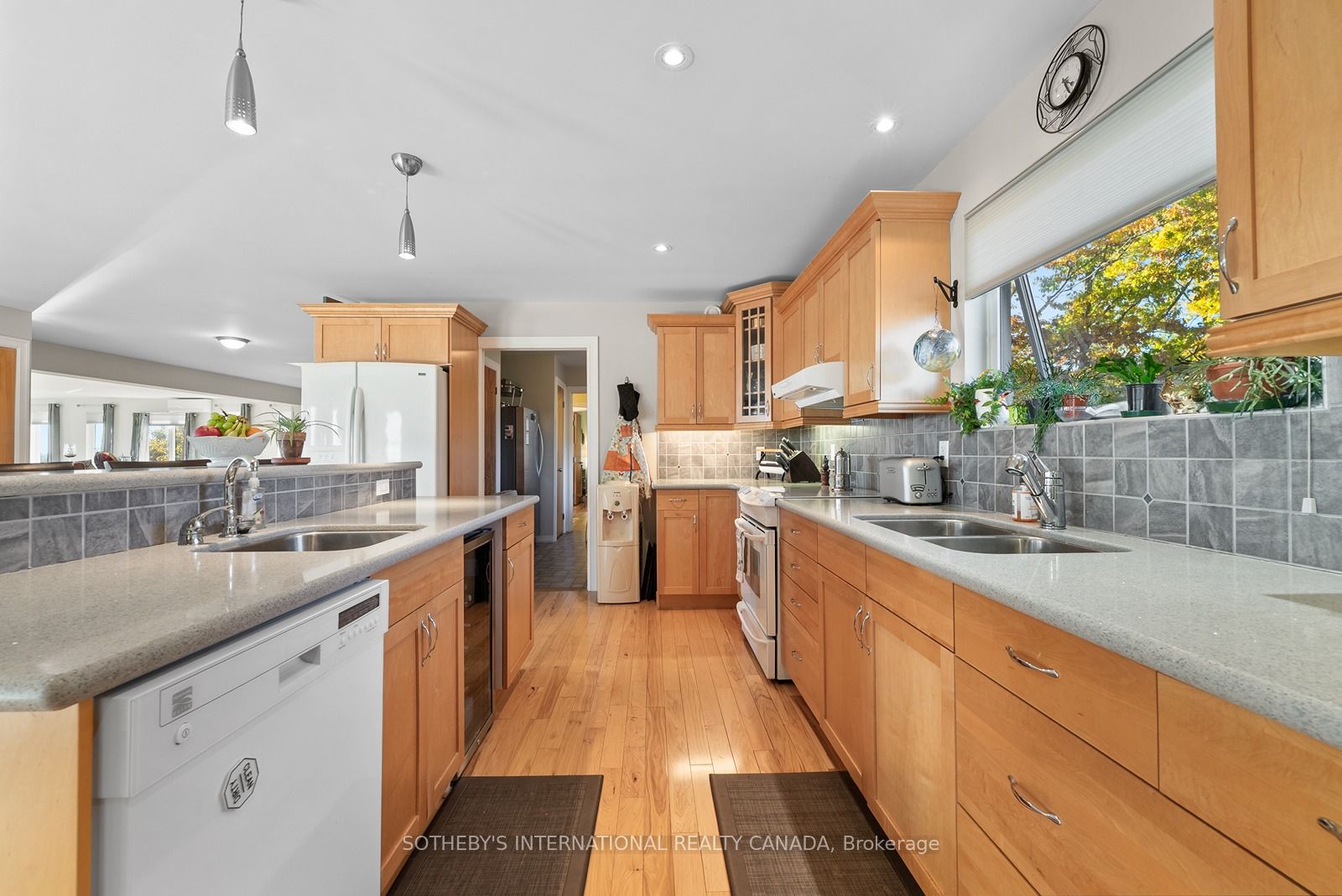 4390 Highway 7 Property Photo 23