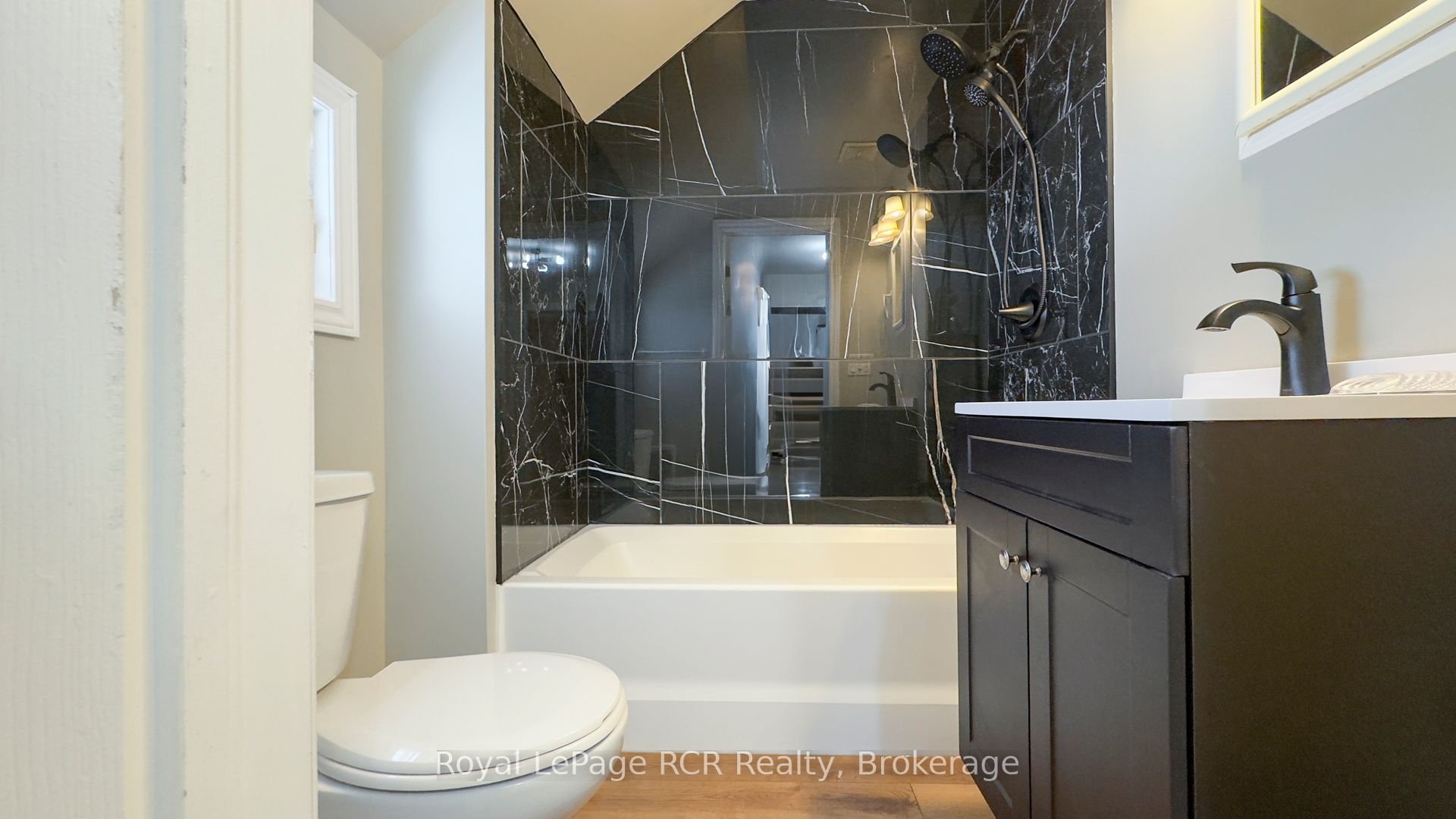 526 Alice Street Property Photo 15