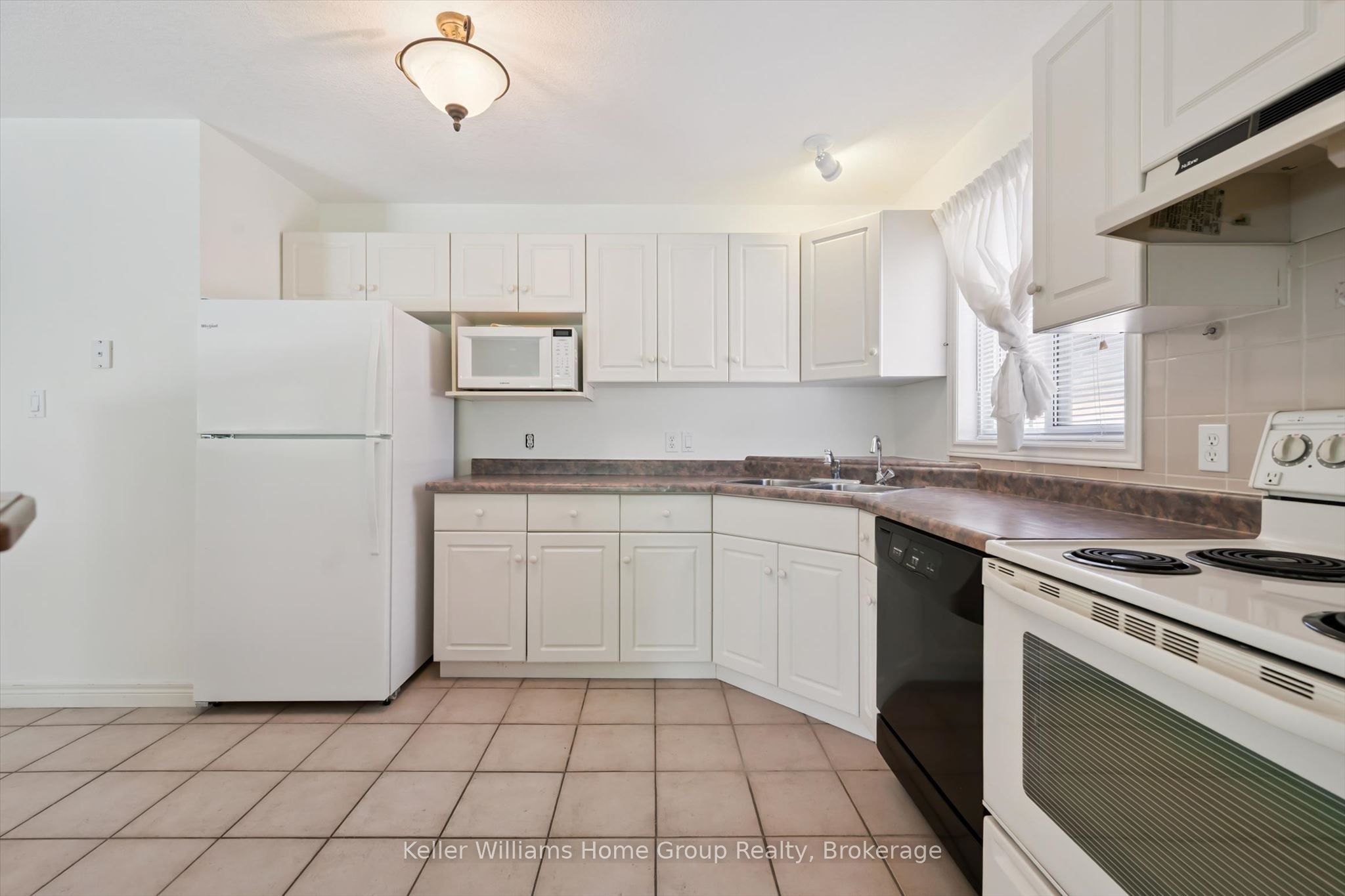 6 Parkside Drive Property Photo 10