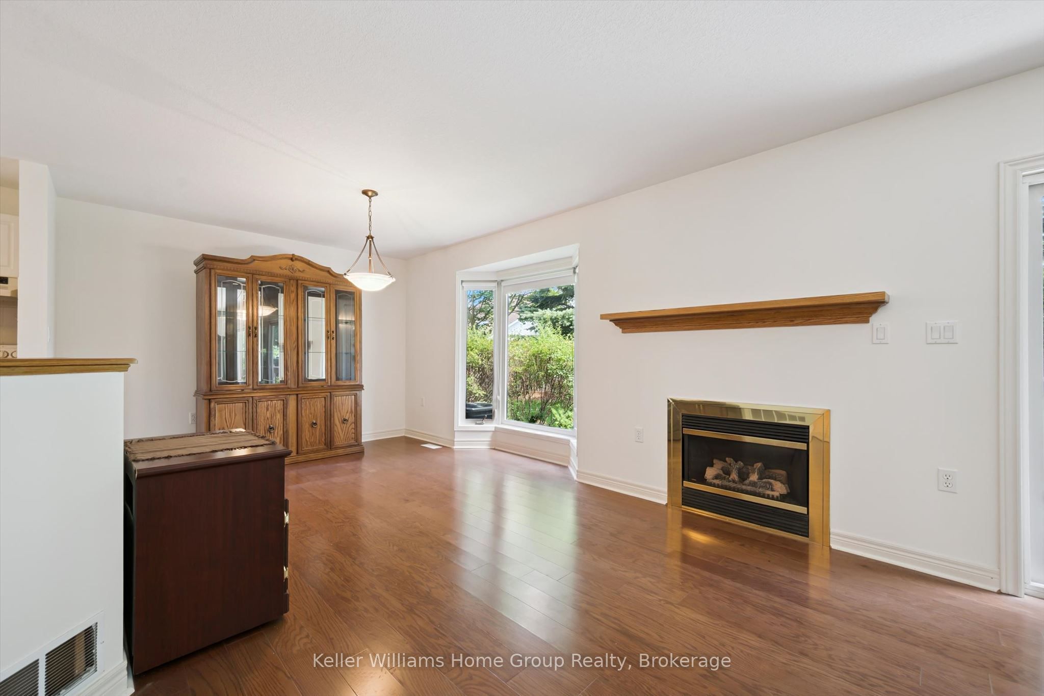 6 Parkside Drive Property Photo 14