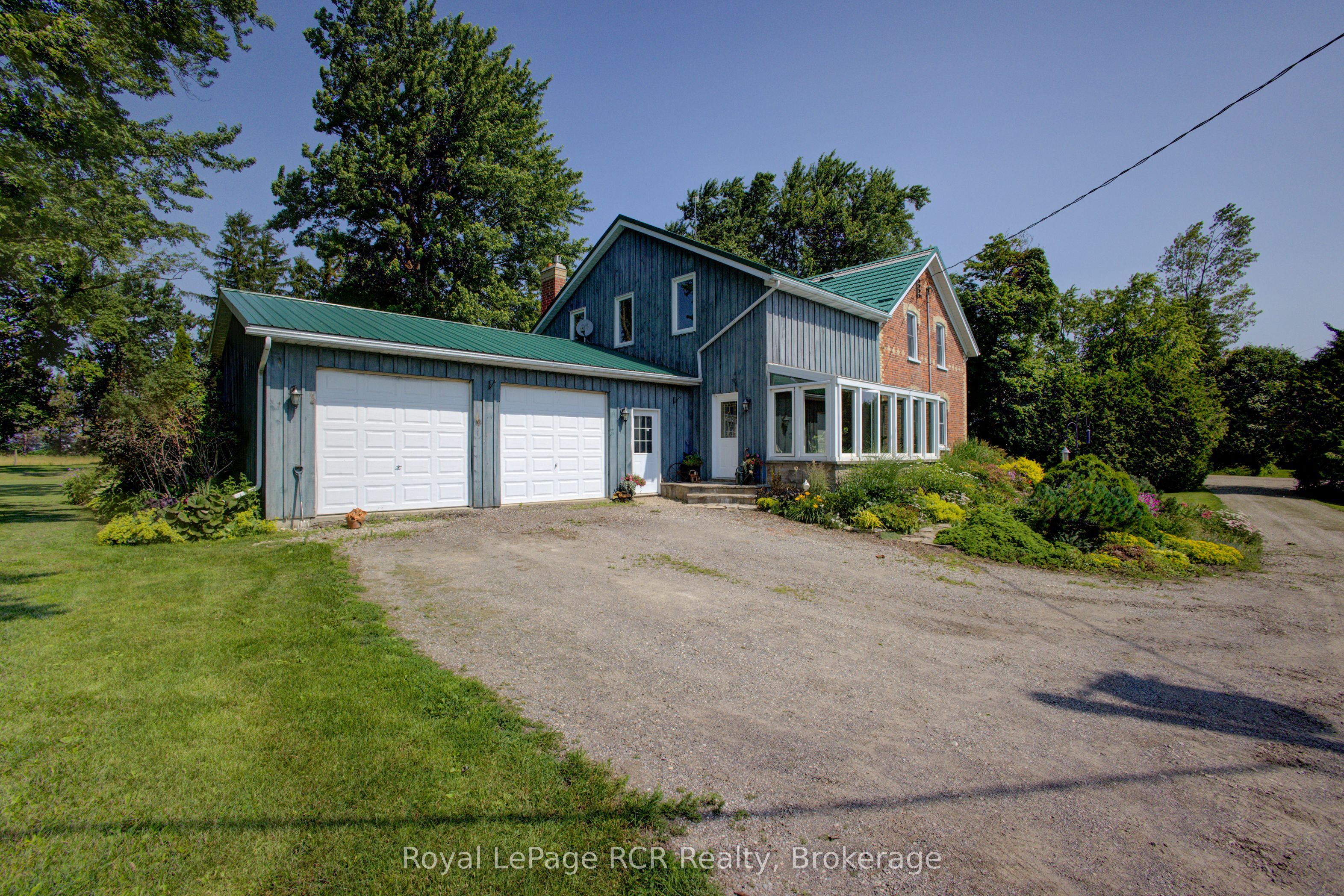 7120 Sixth Line Property Photo 3