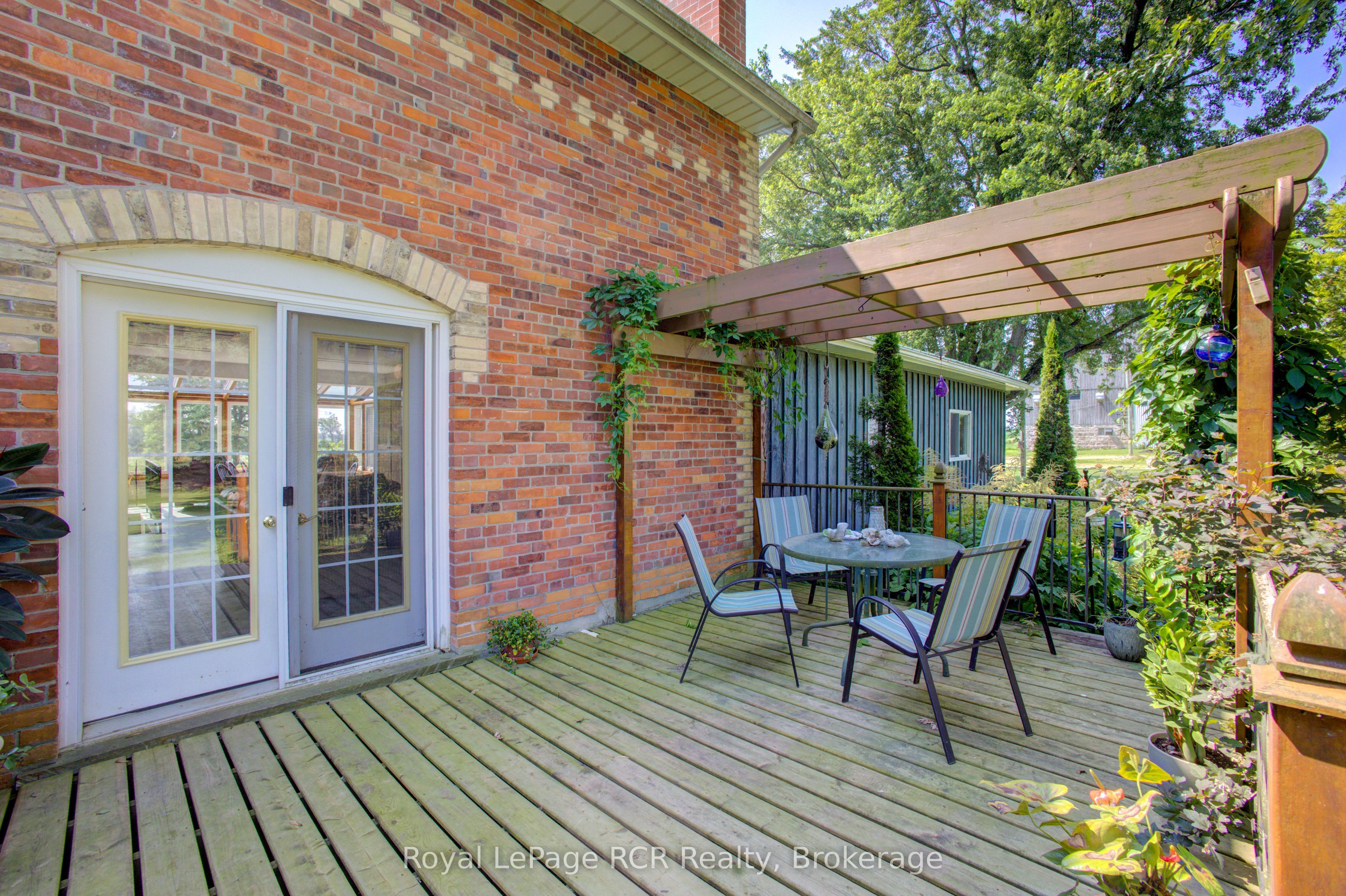 7120 Sixth Line Property Photo 9