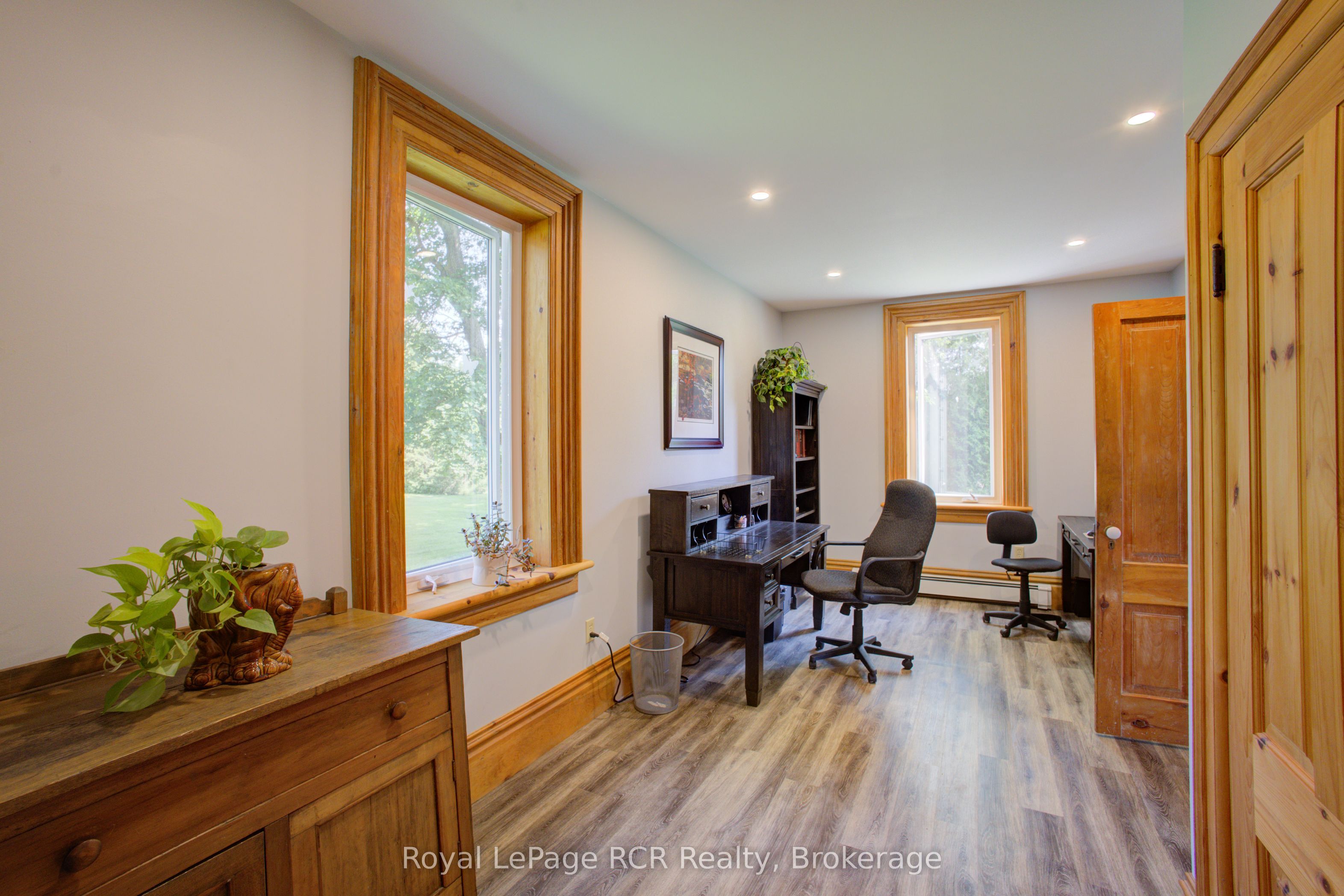 7120 Sixth Line Property Photo 16