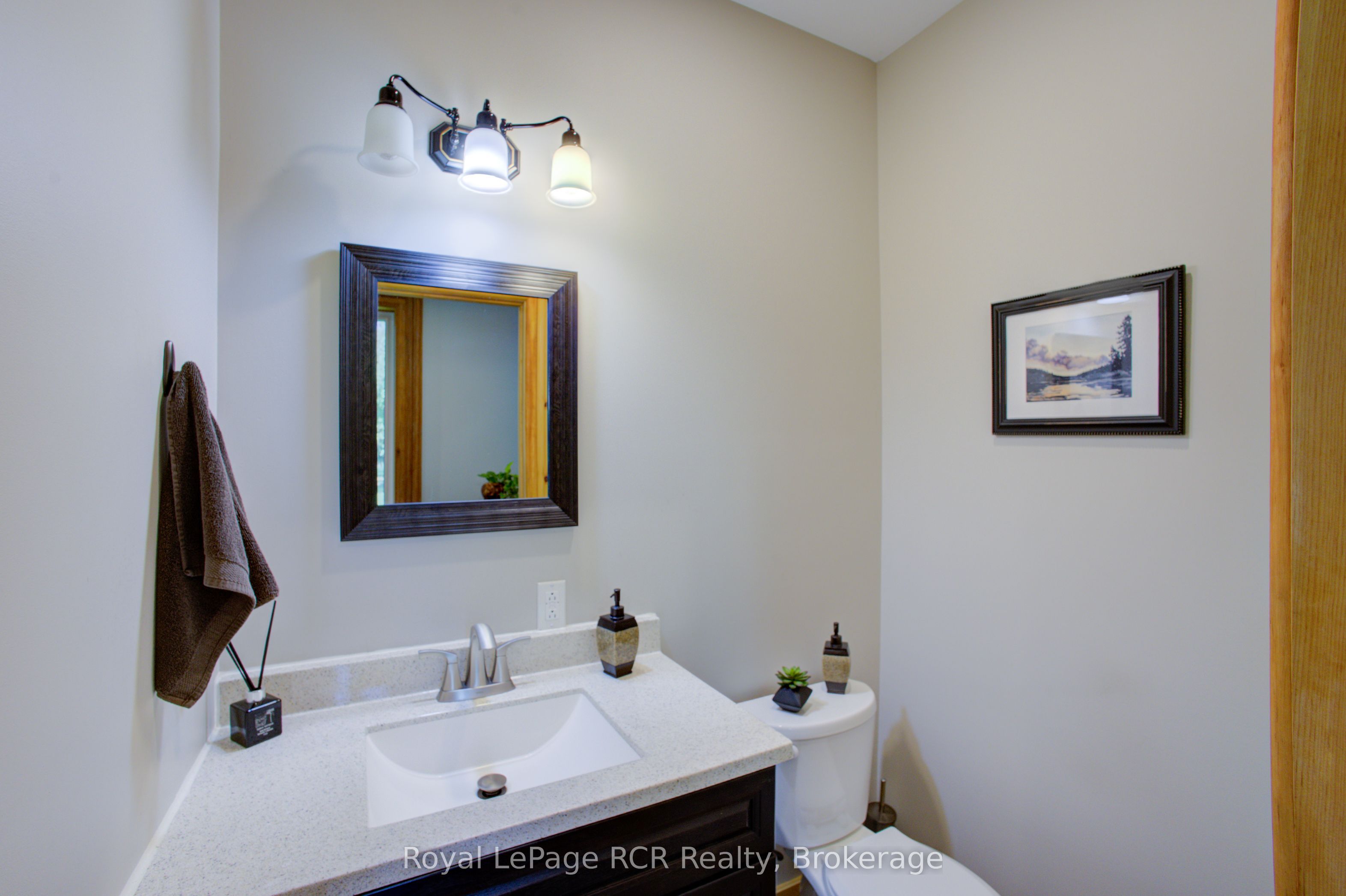 7120 Sixth Line Property Photo 17