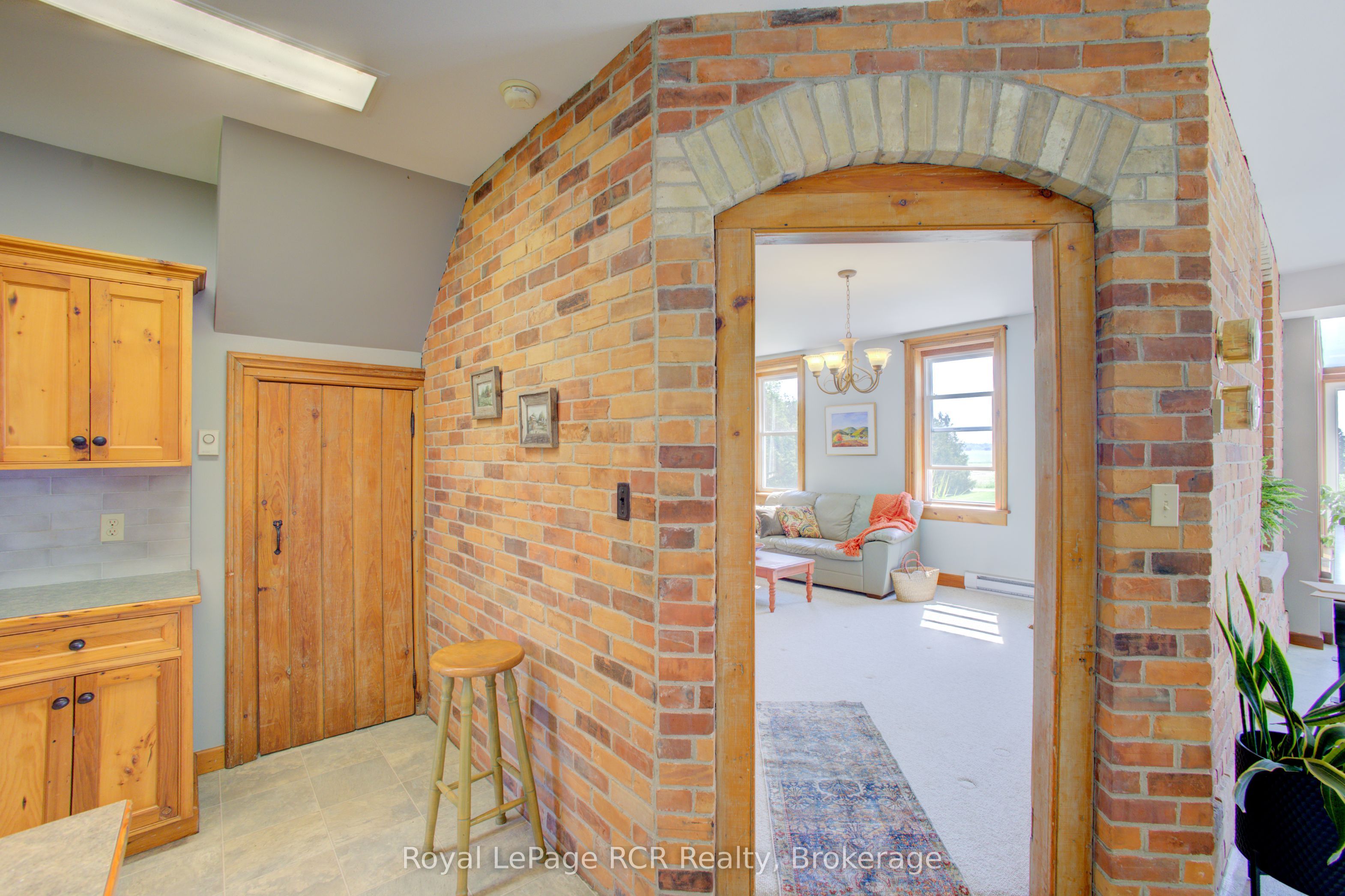 7120 Sixth Line Property Photo 20