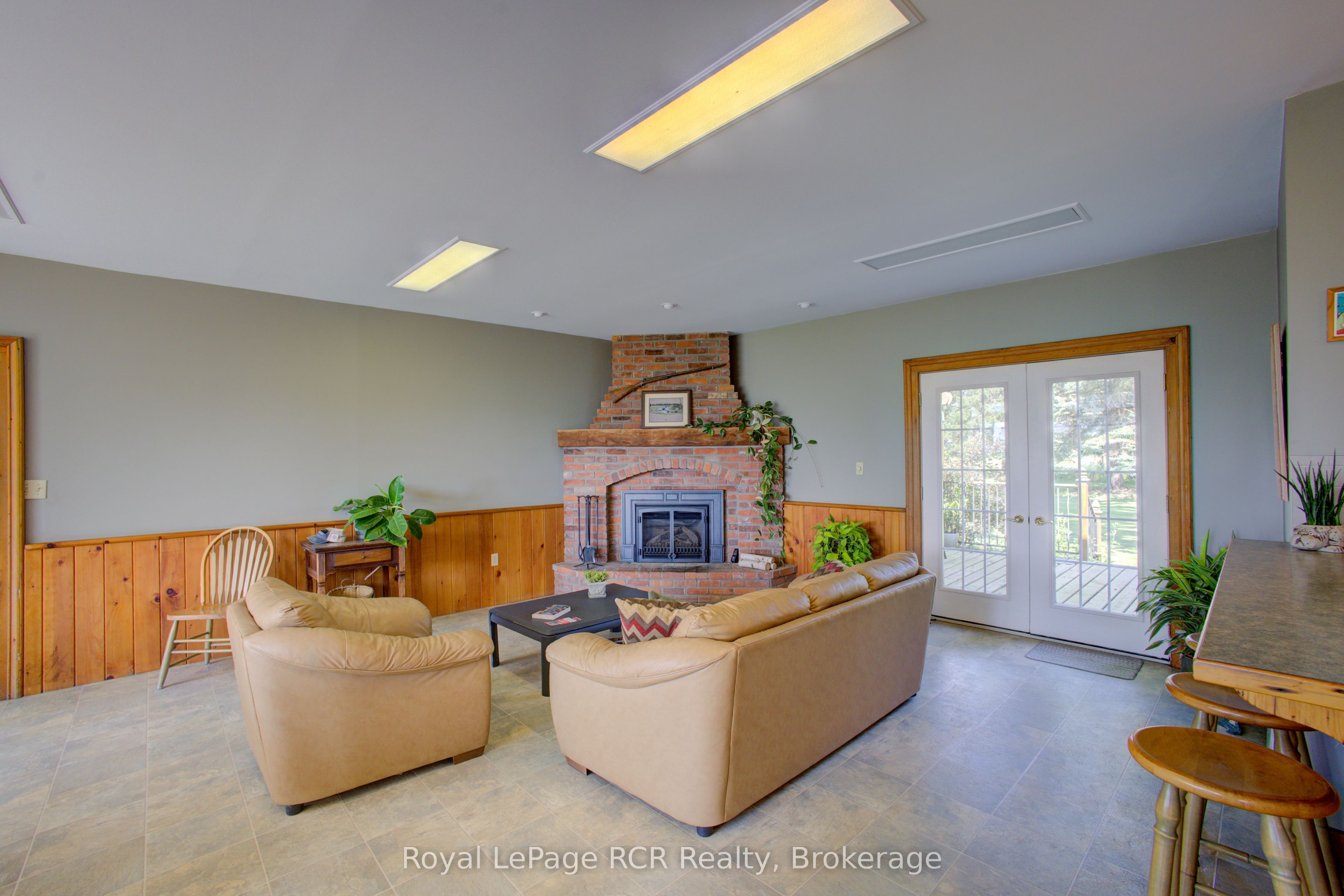 7120 Sixth Line Property Photo 21