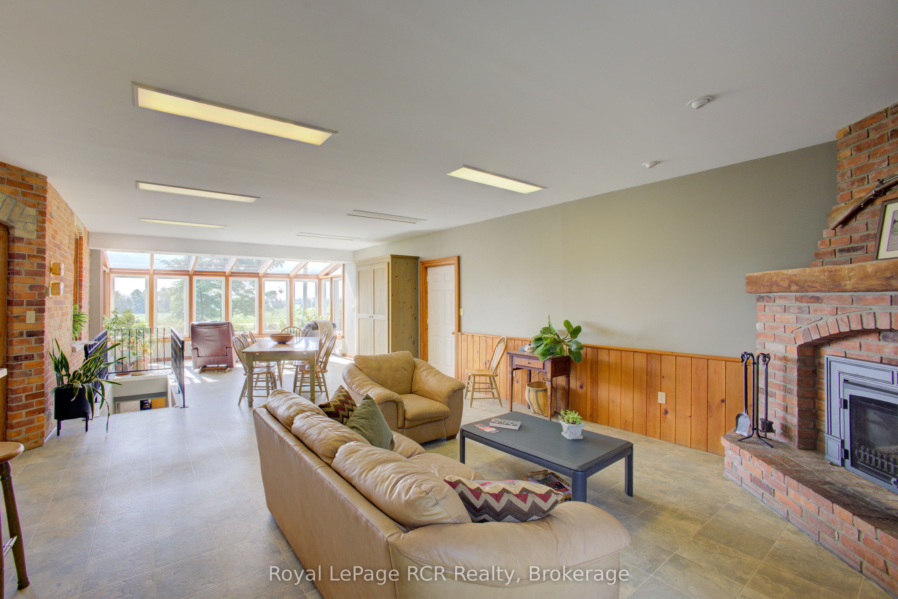 7120 Sixth Line Property Photo 22