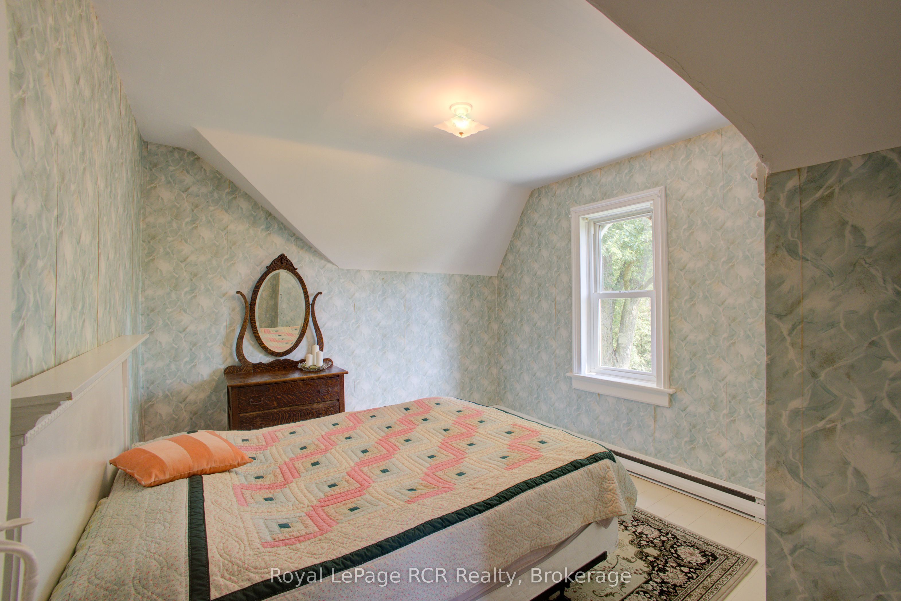 7120 Sixth Line Property Photo 23