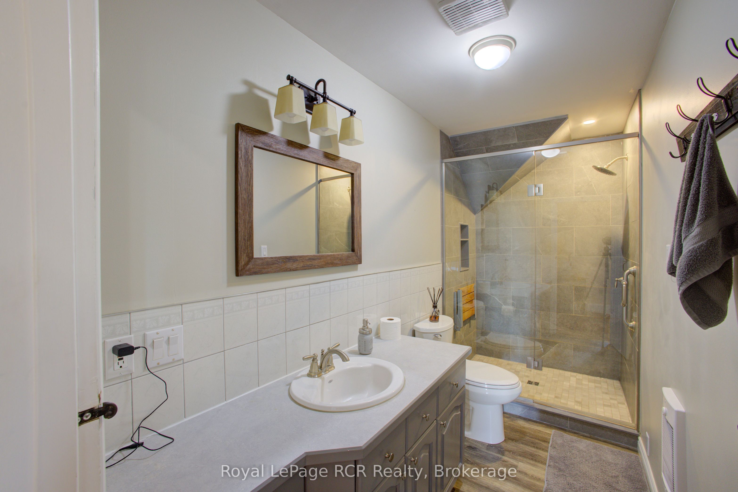 7120 Sixth Line Property Photo 25