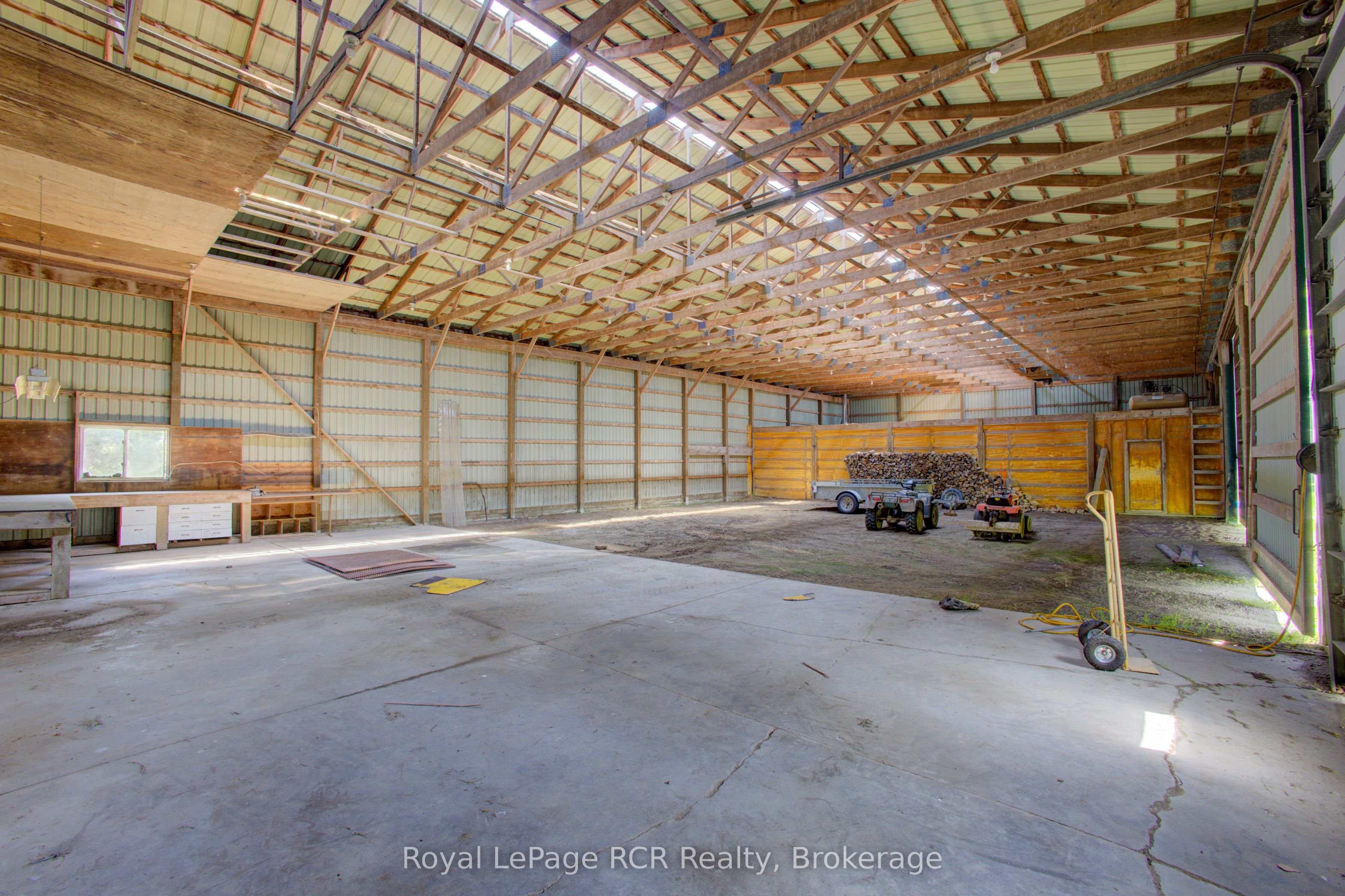 7120 Sixth Line Property Photo 34