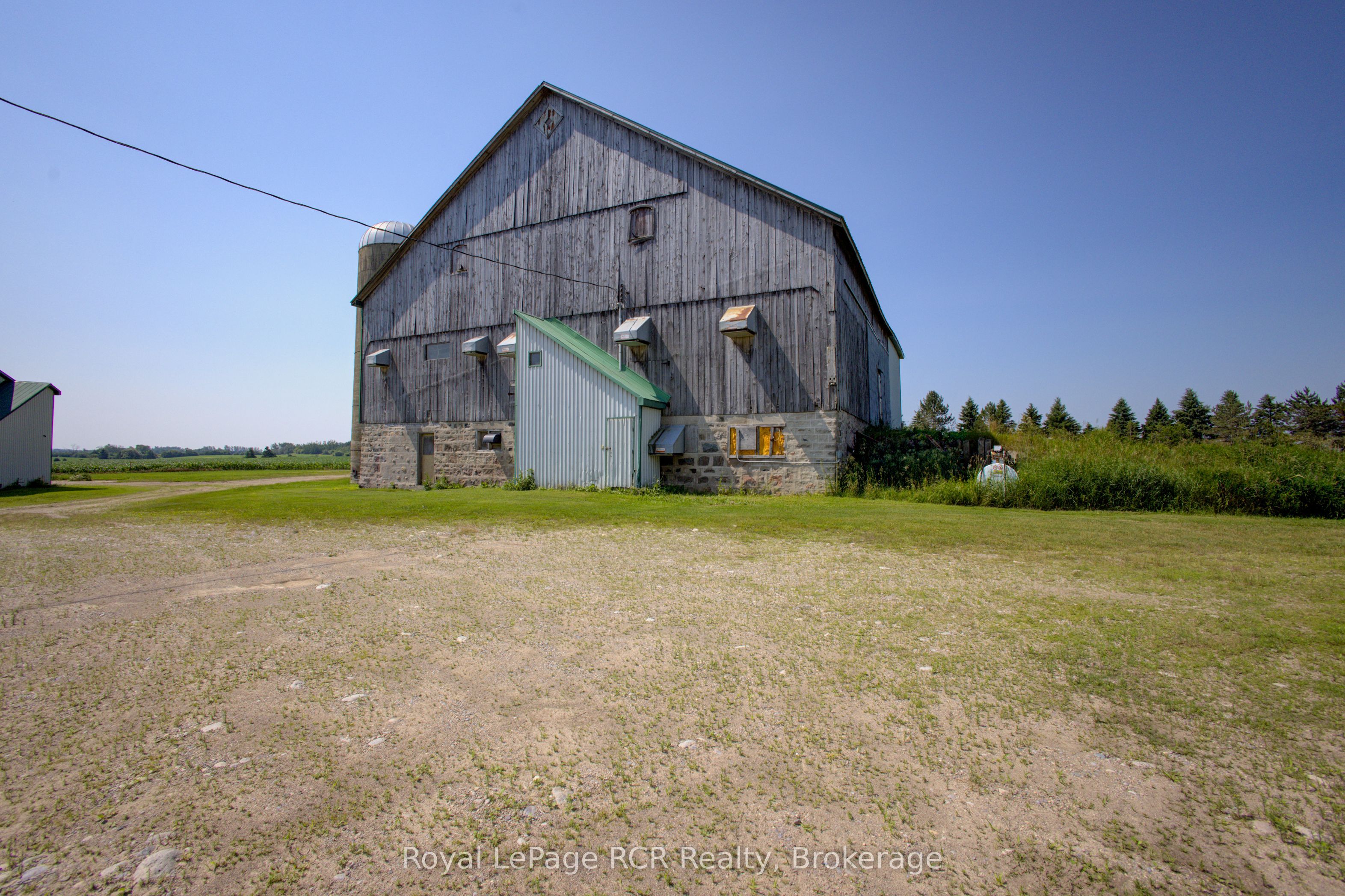 7120 Sixth Line Property Photo 35