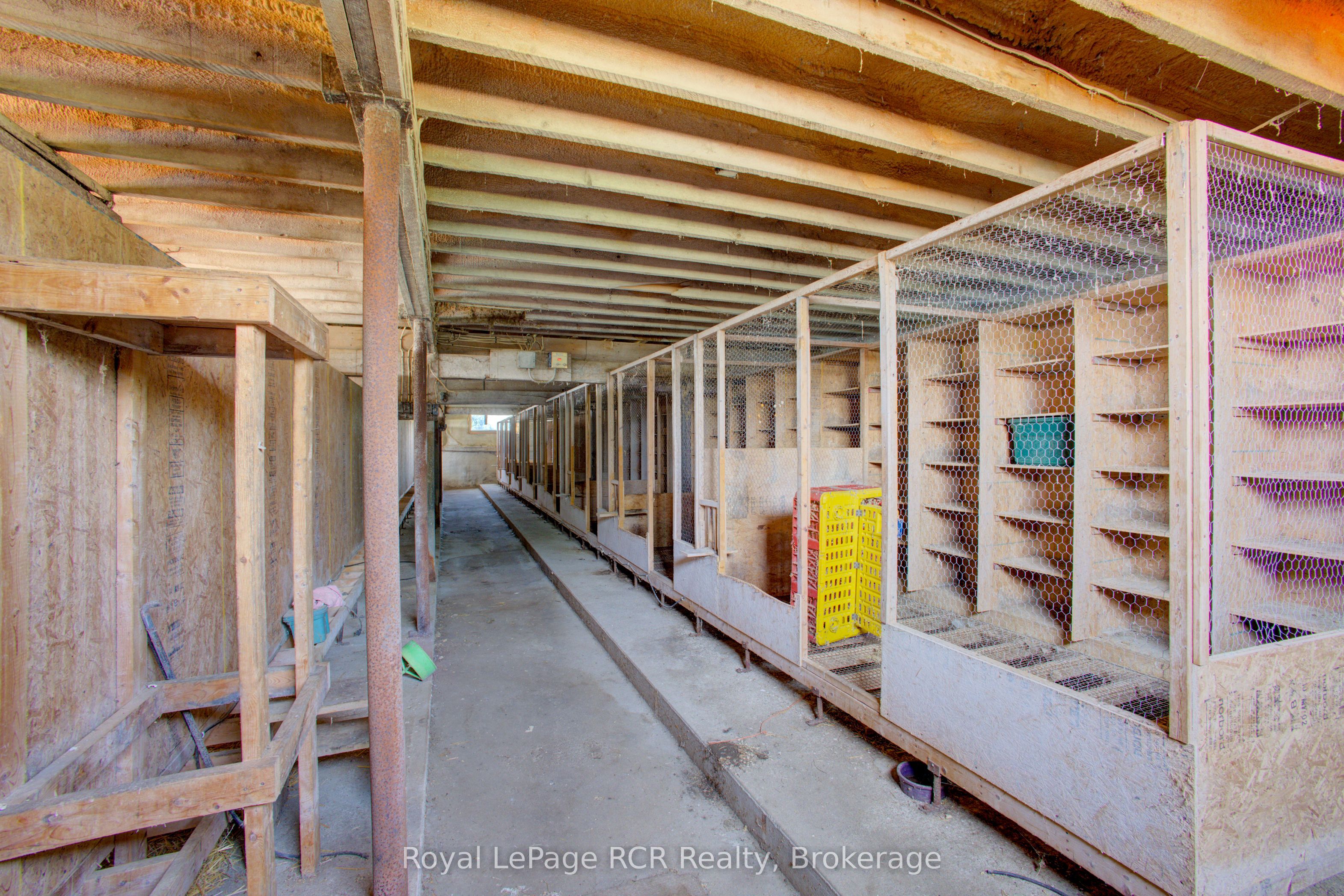 7120 Sixth Line Property Photo 38