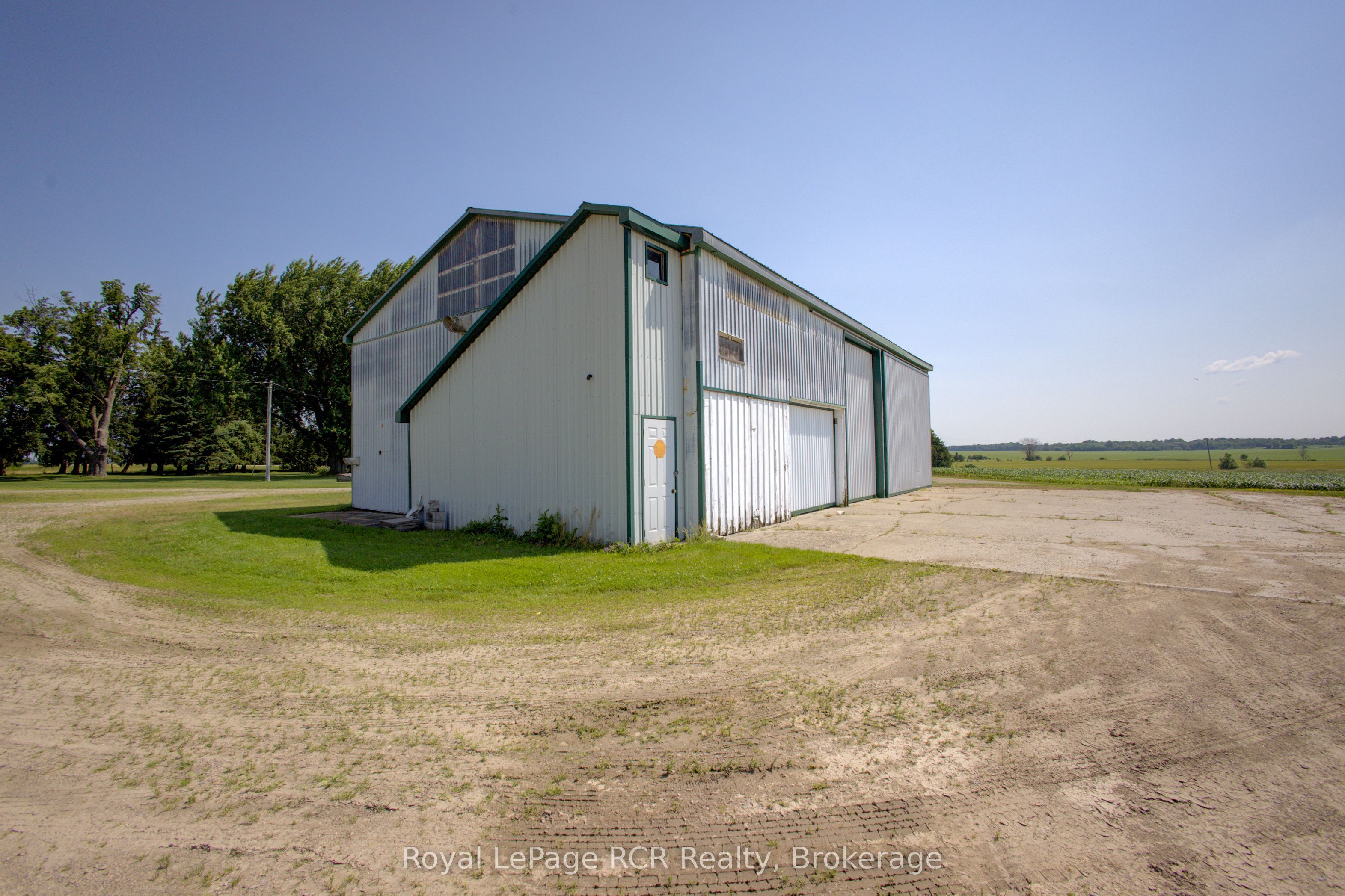 7120 Sixth Line Property Photo 40