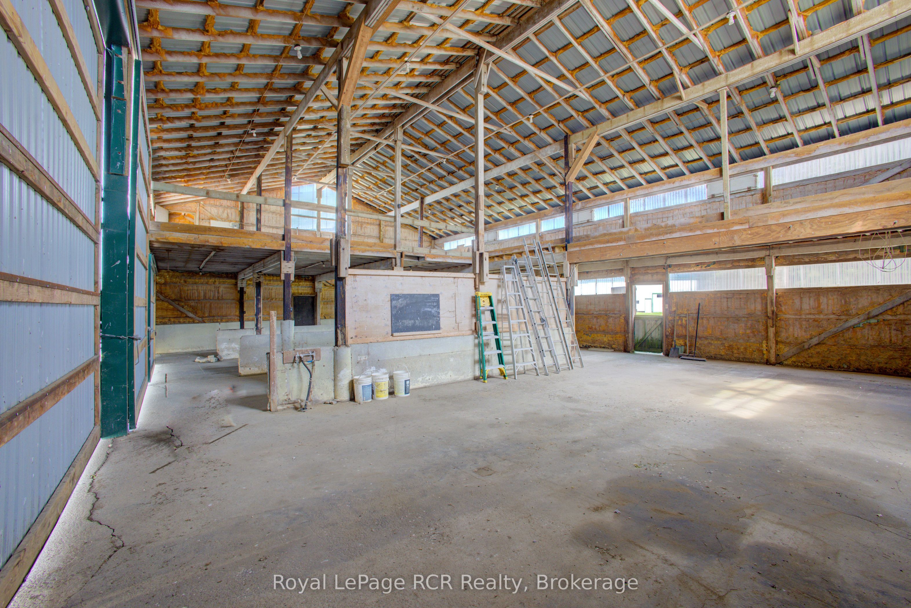 7120 Sixth Line Property Photo 42