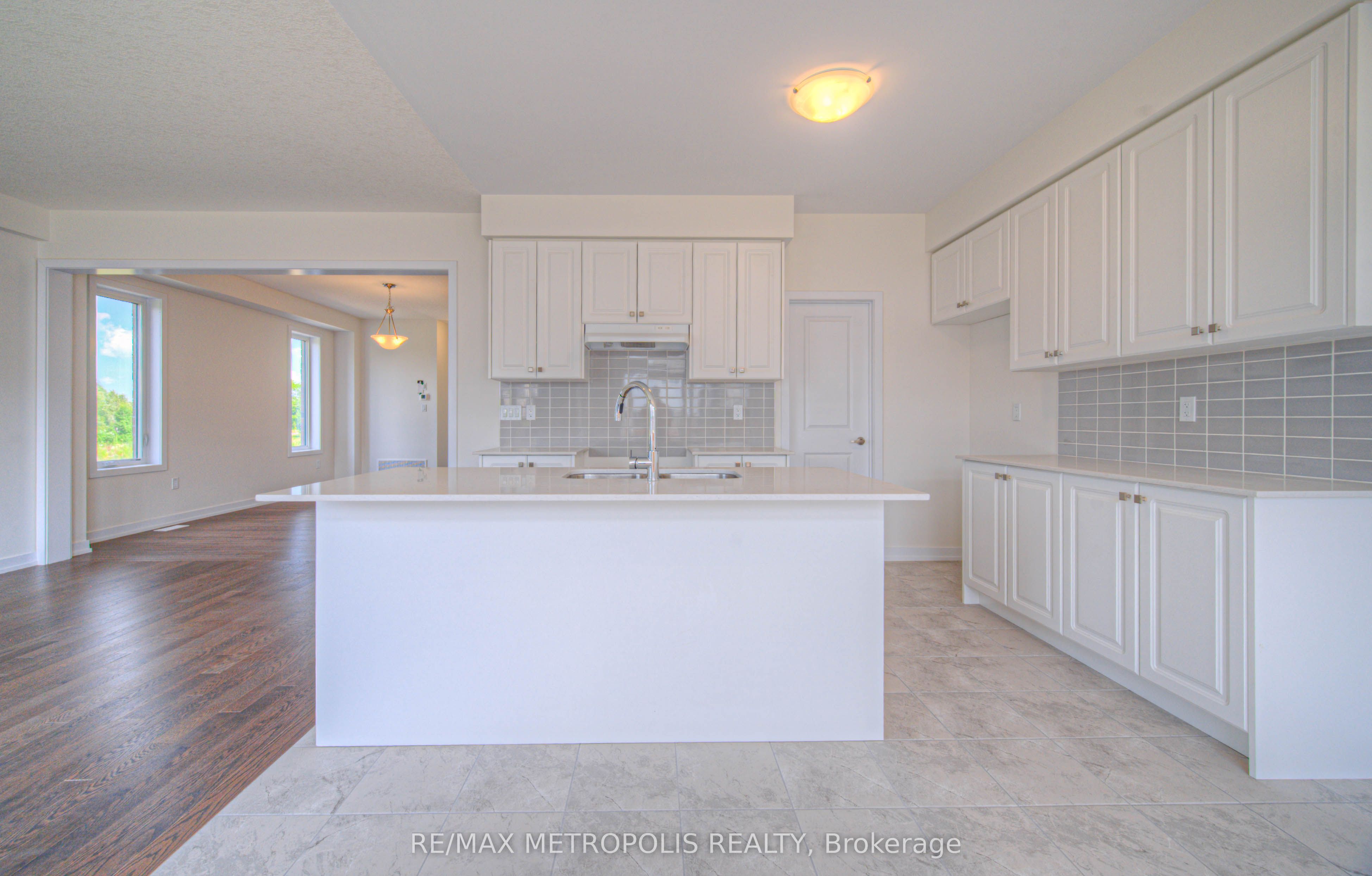 100 Moss Drive Property Photo 18