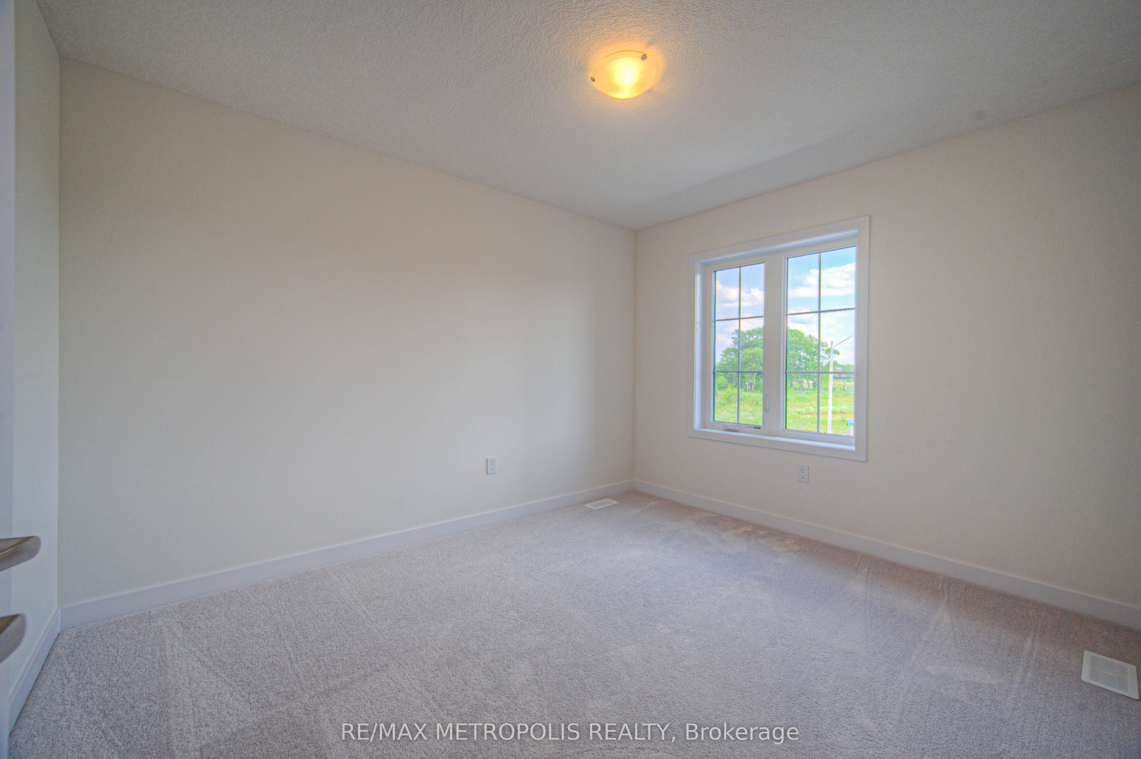 100 Moss Drive Property Photo 31