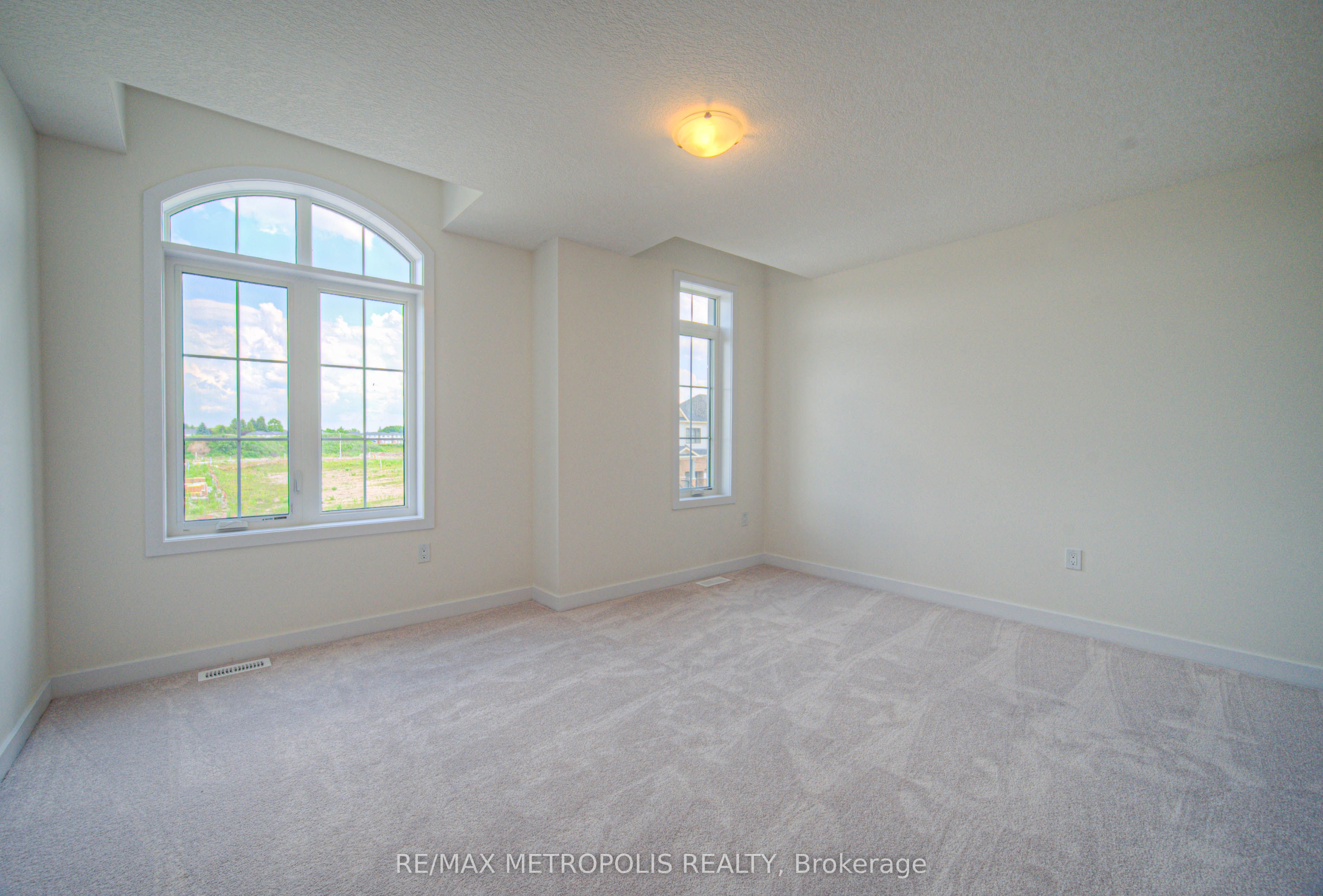 100 Moss Drive Property Photo 32