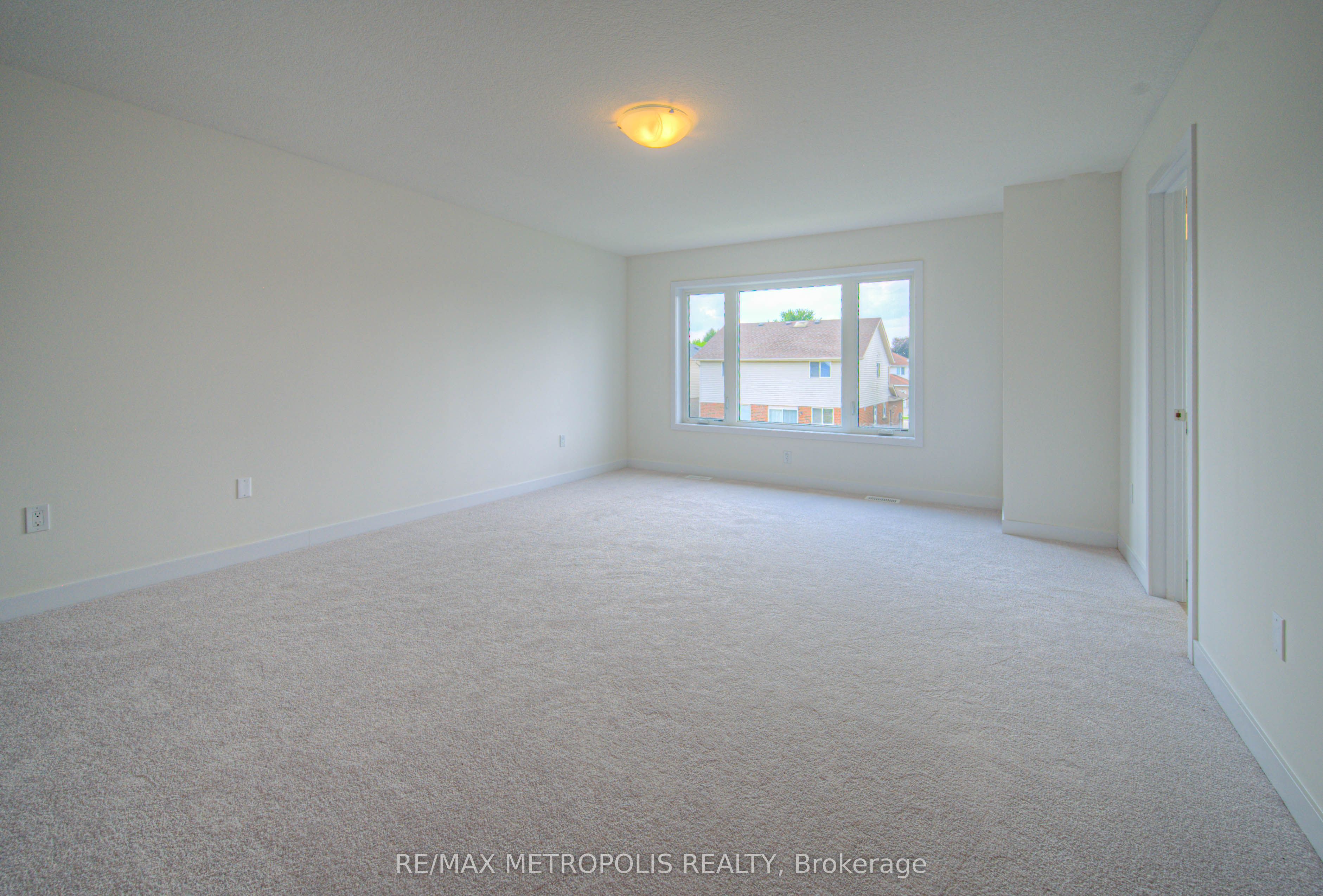 100 Moss Drive Property Photo 34