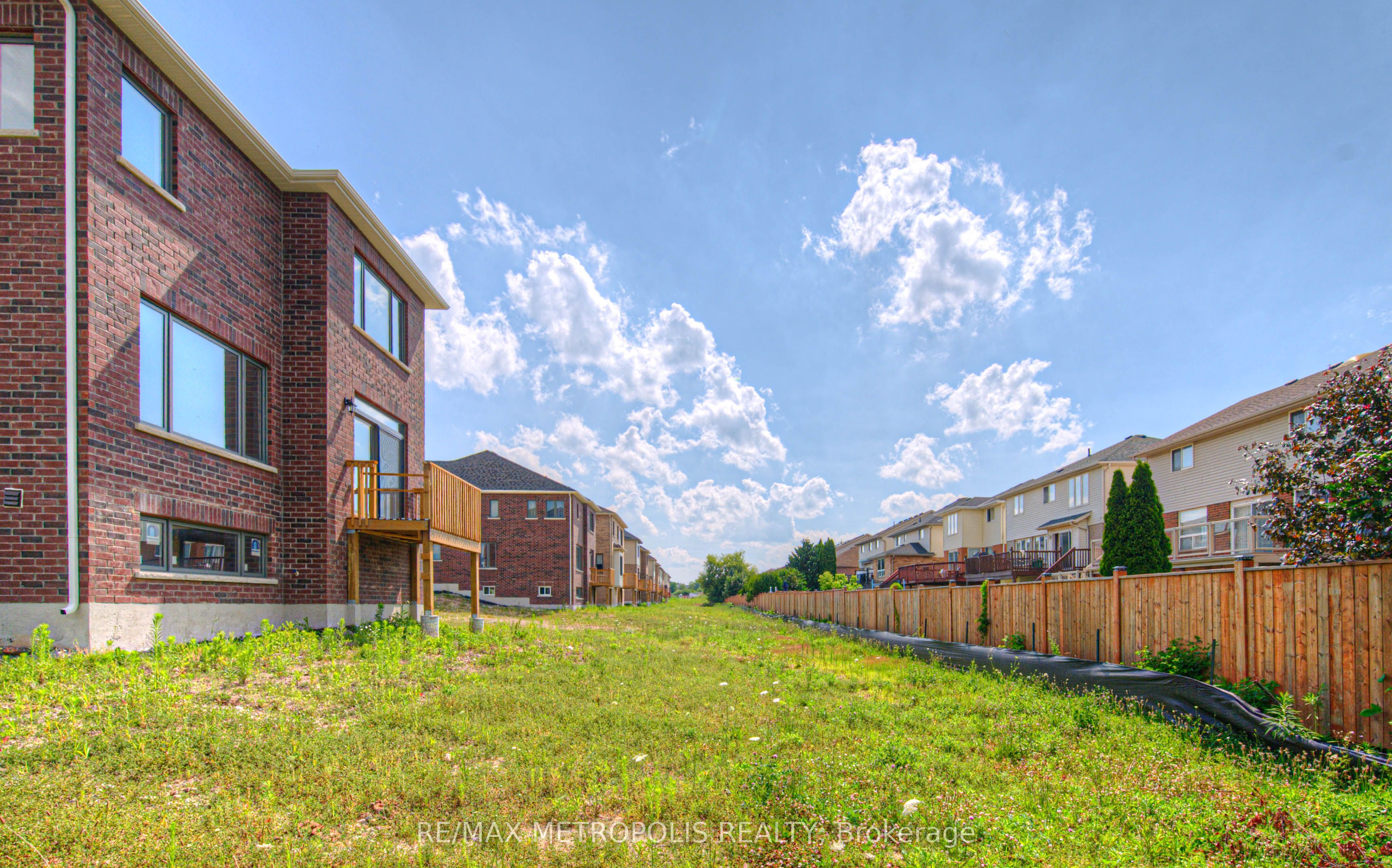 100 Moss Drive Property Photo 42