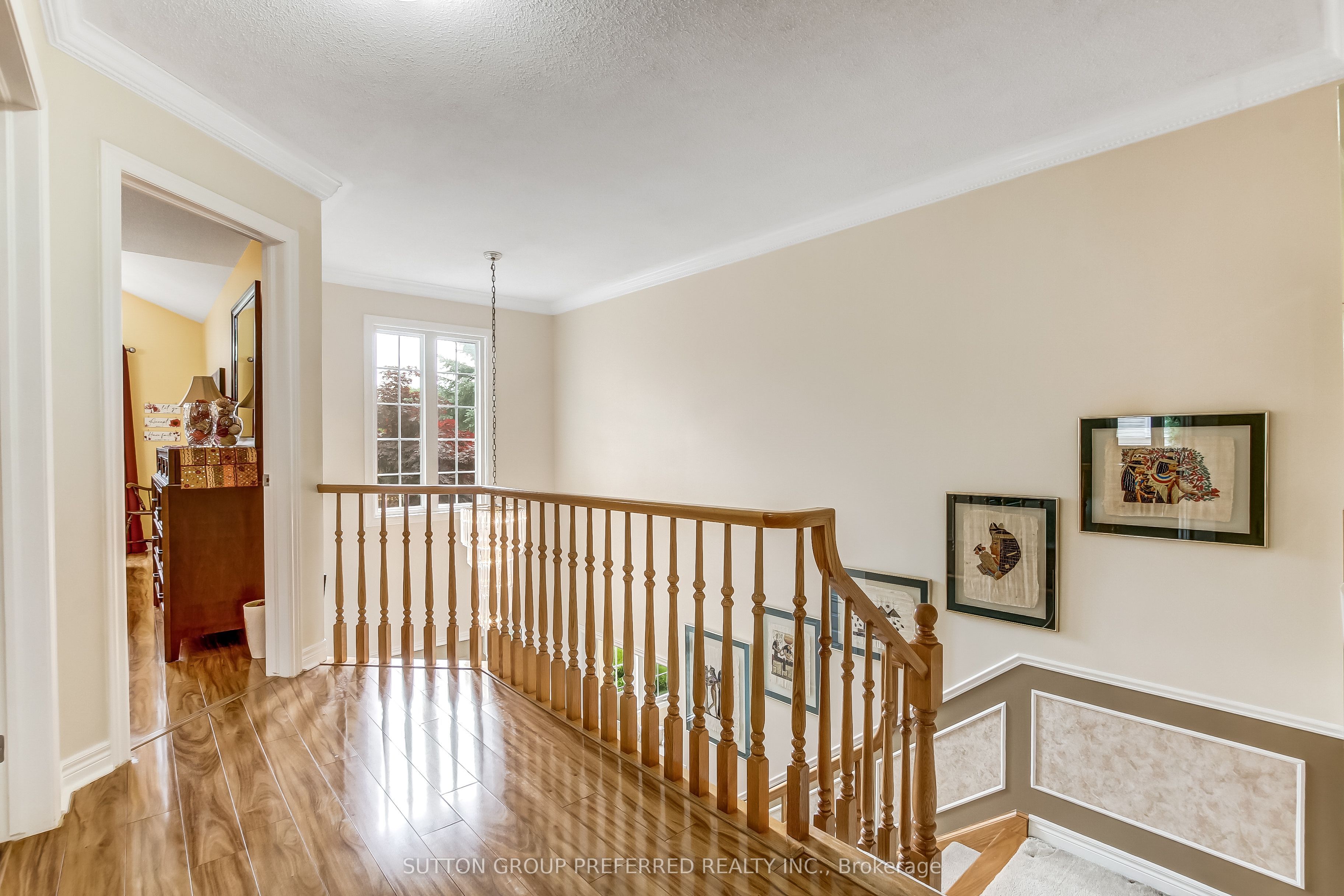462 Ambleside Drive Property Photo 19