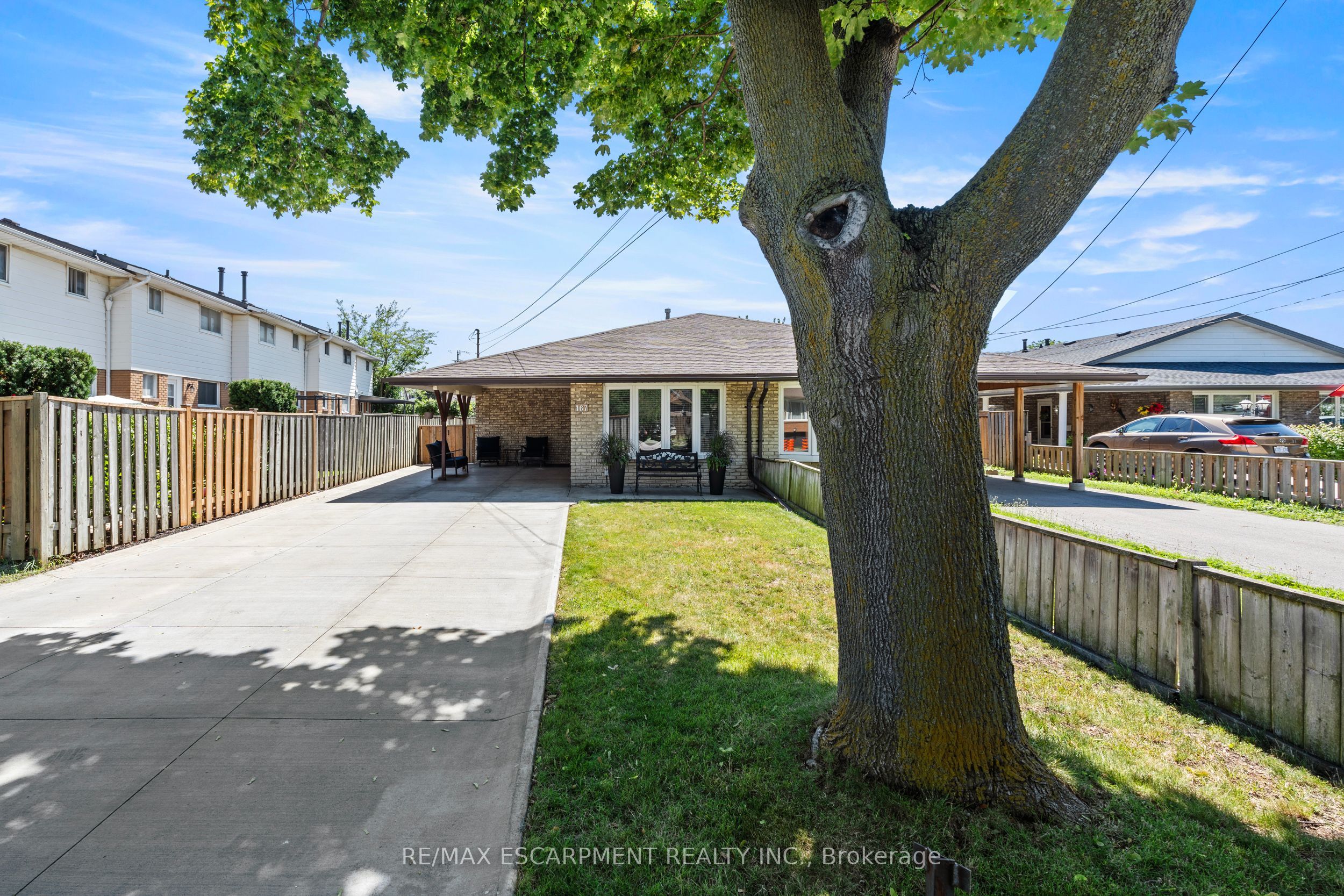 167 Berkindale Drive Property Photo 3