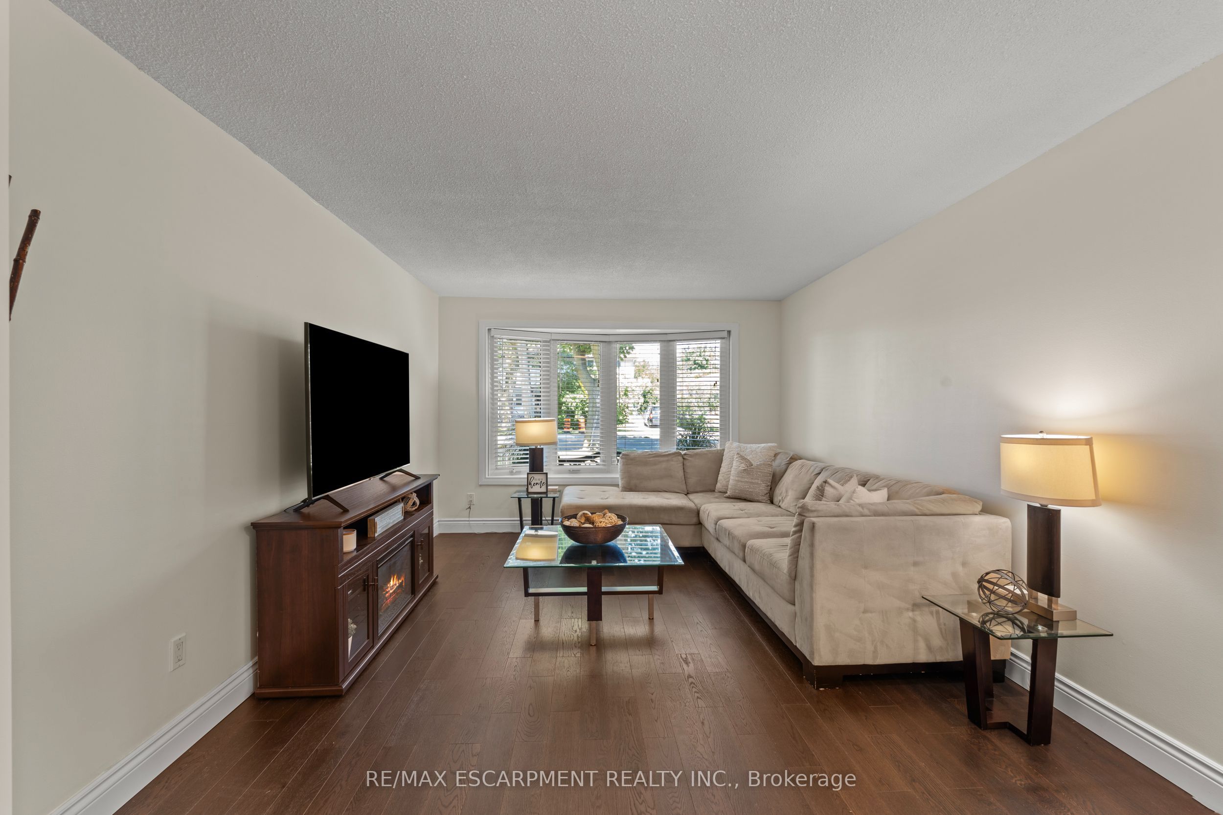 167 Berkindale Drive Property Photo 6
