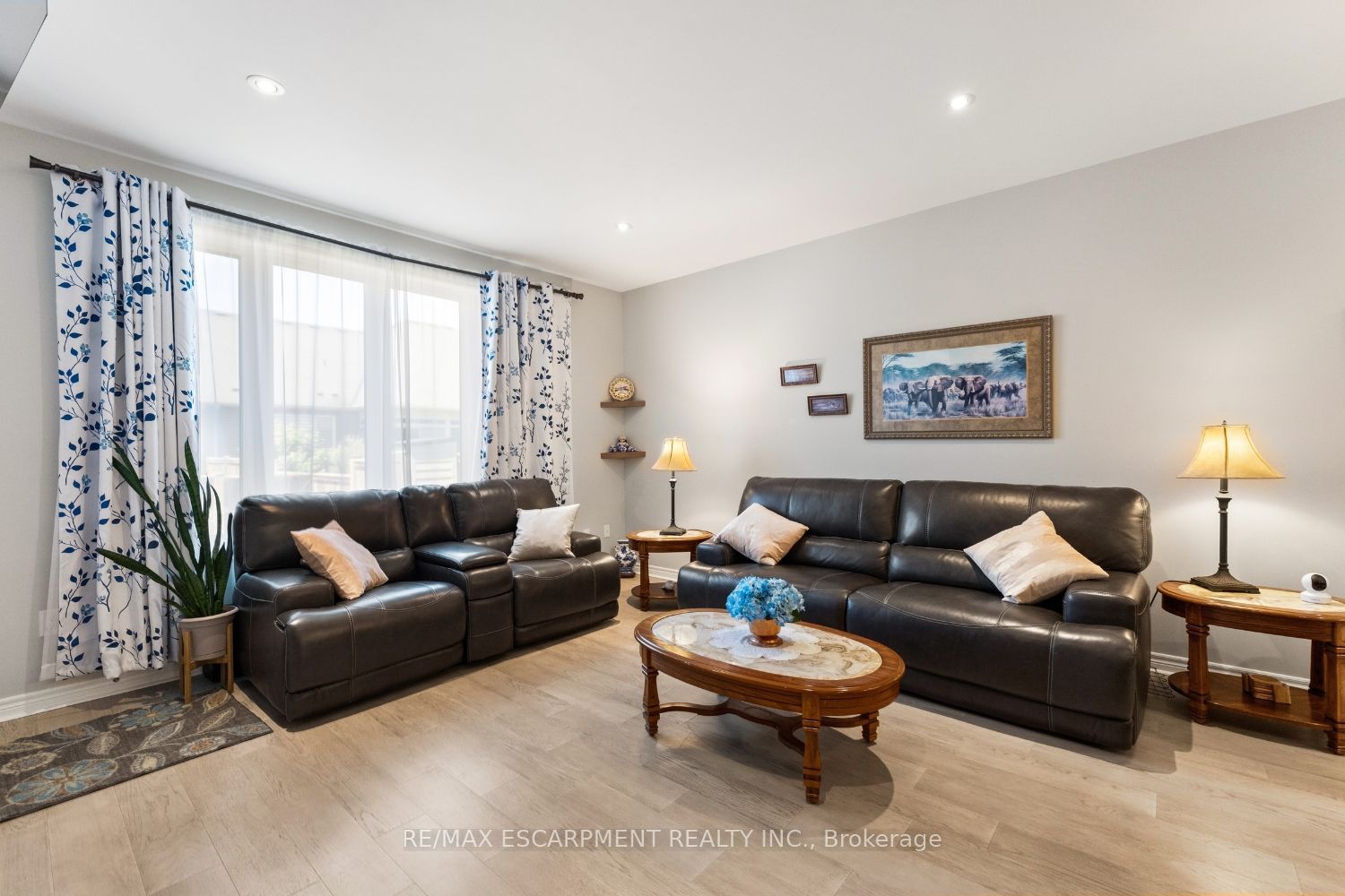 60 Andrew Lane Property Photo 16
