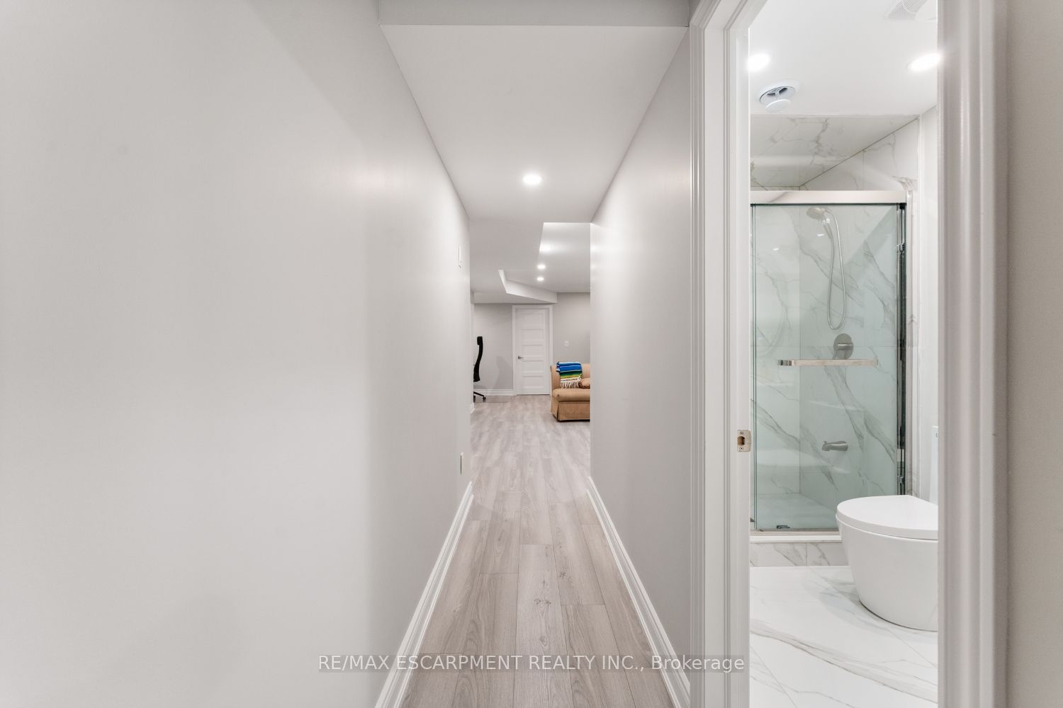 60 Andrew Lane Property Photo 31