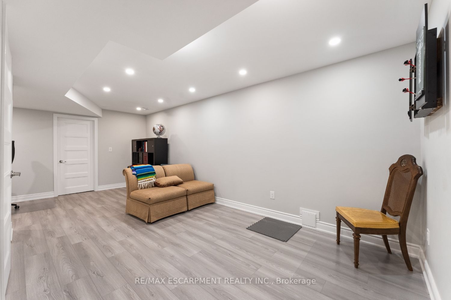 60 Andrew Lane Property Photo 33