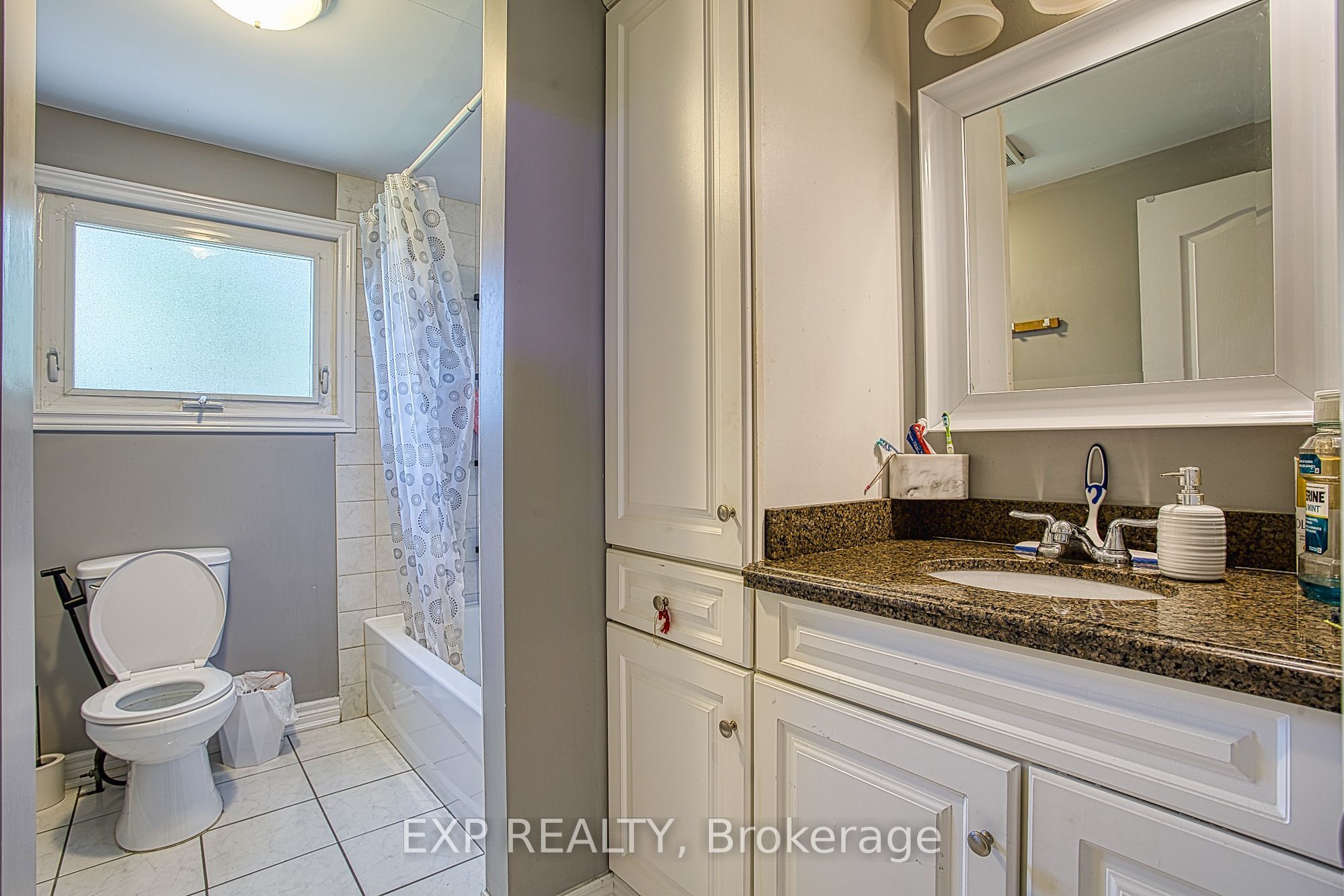 99 Mohawk Road W Property Photo 9