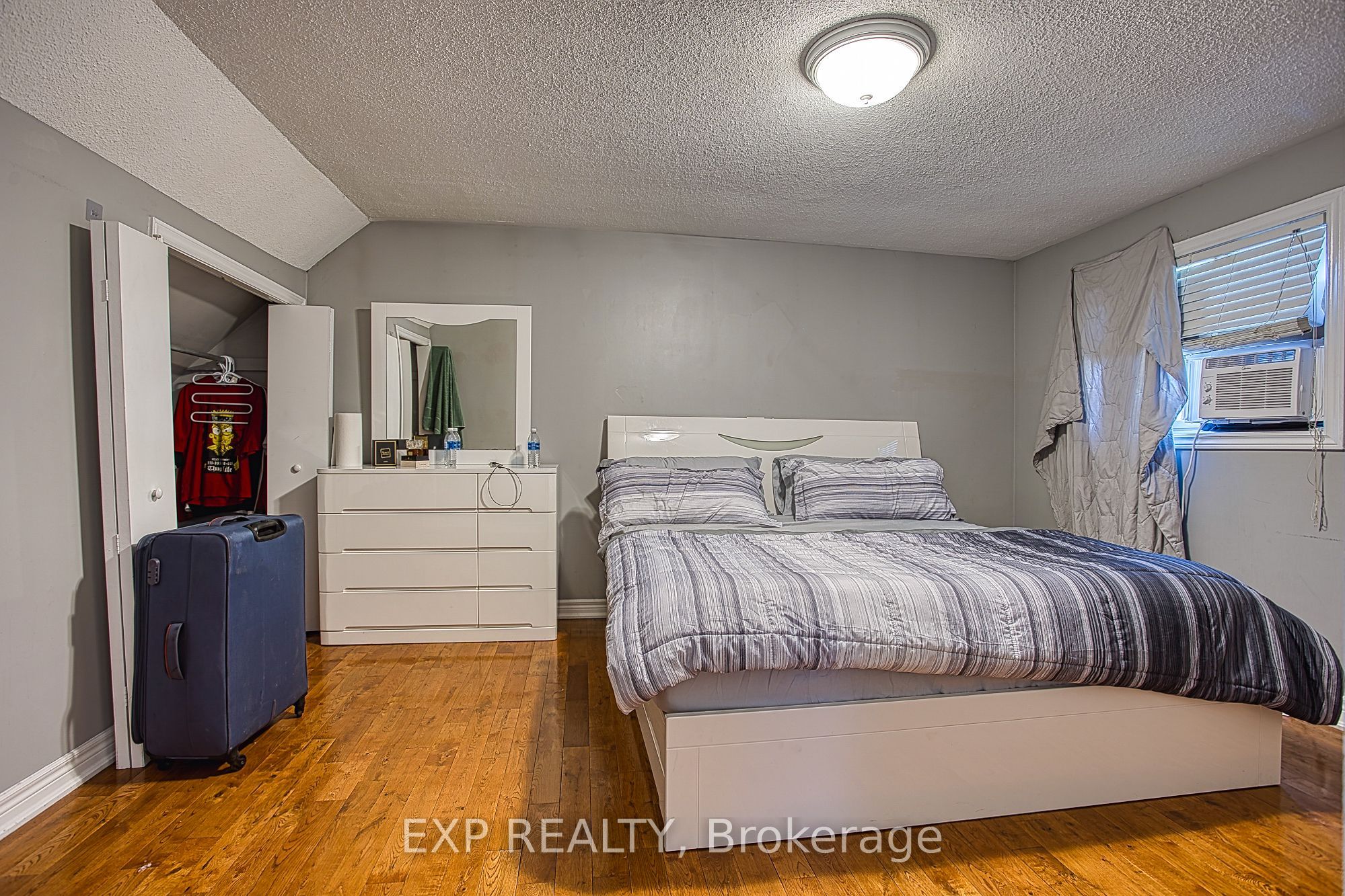 99 Mohawk Road W Property Photo 12