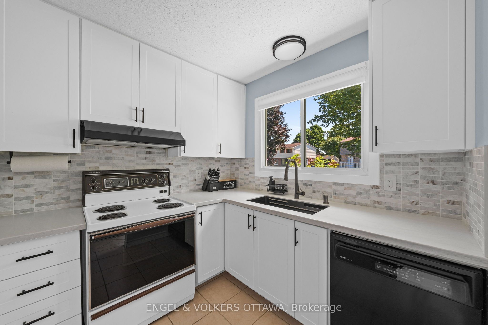 51 Morton Drive Property Photo 8