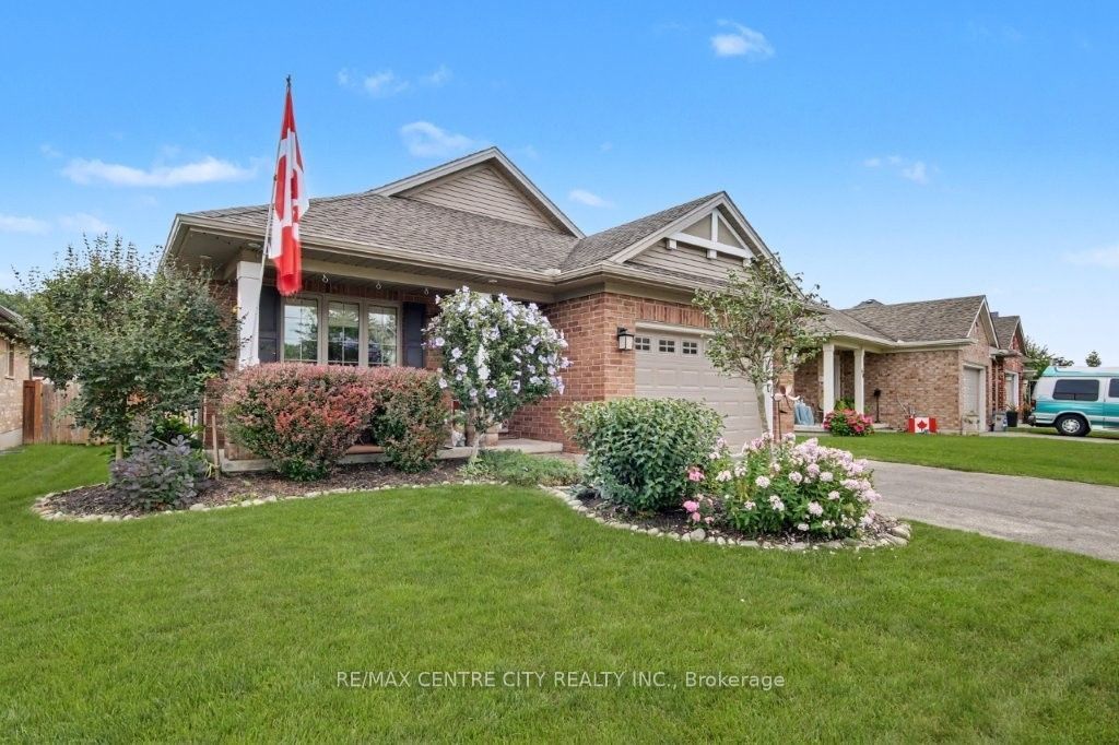 67 Peach Tree Boulevard Property Photo 1