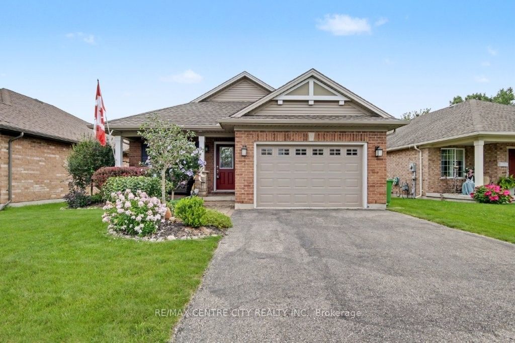 67 Peach Tree Boulevard Property Photo 3