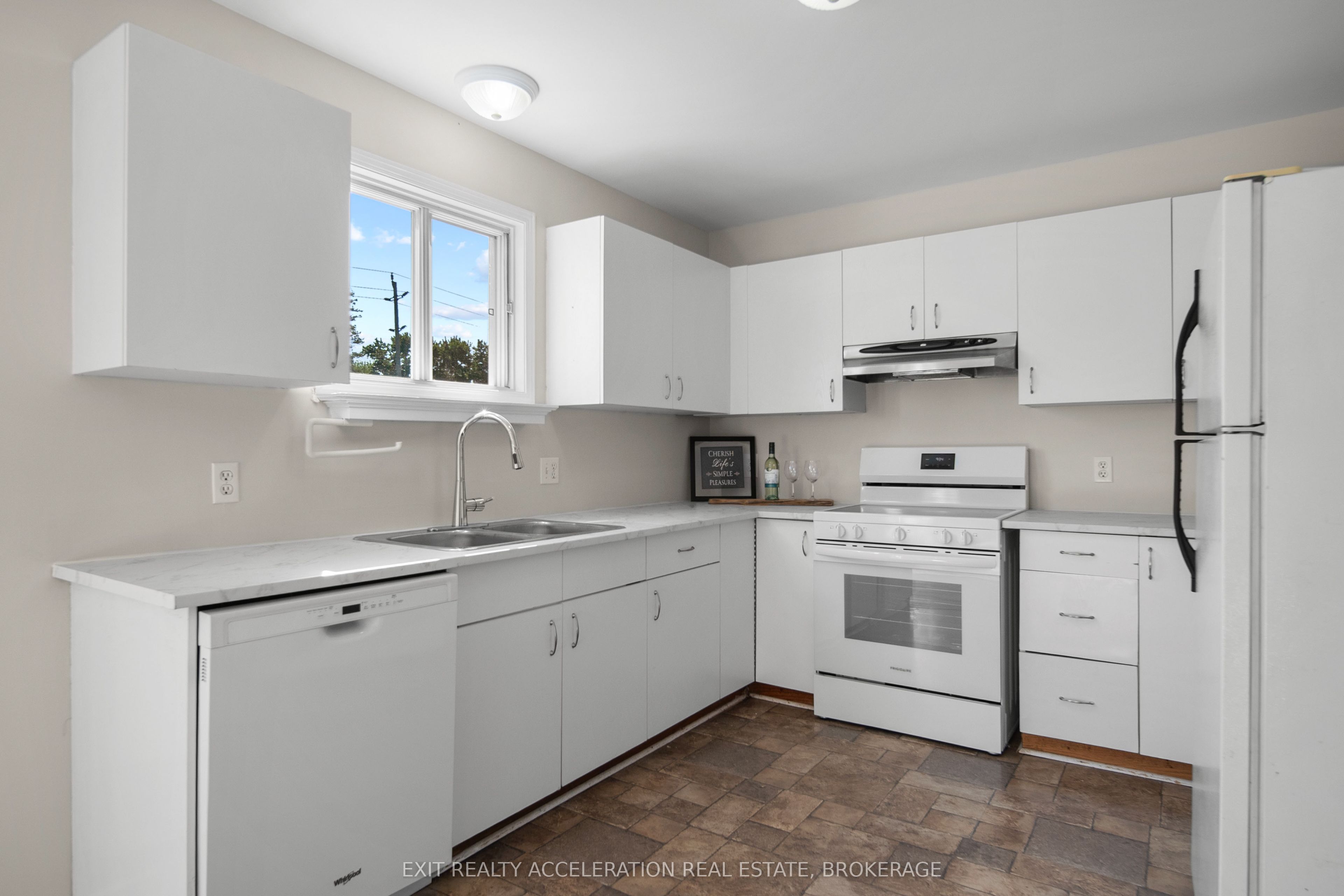 353 Ginger Street Property Photo 16
