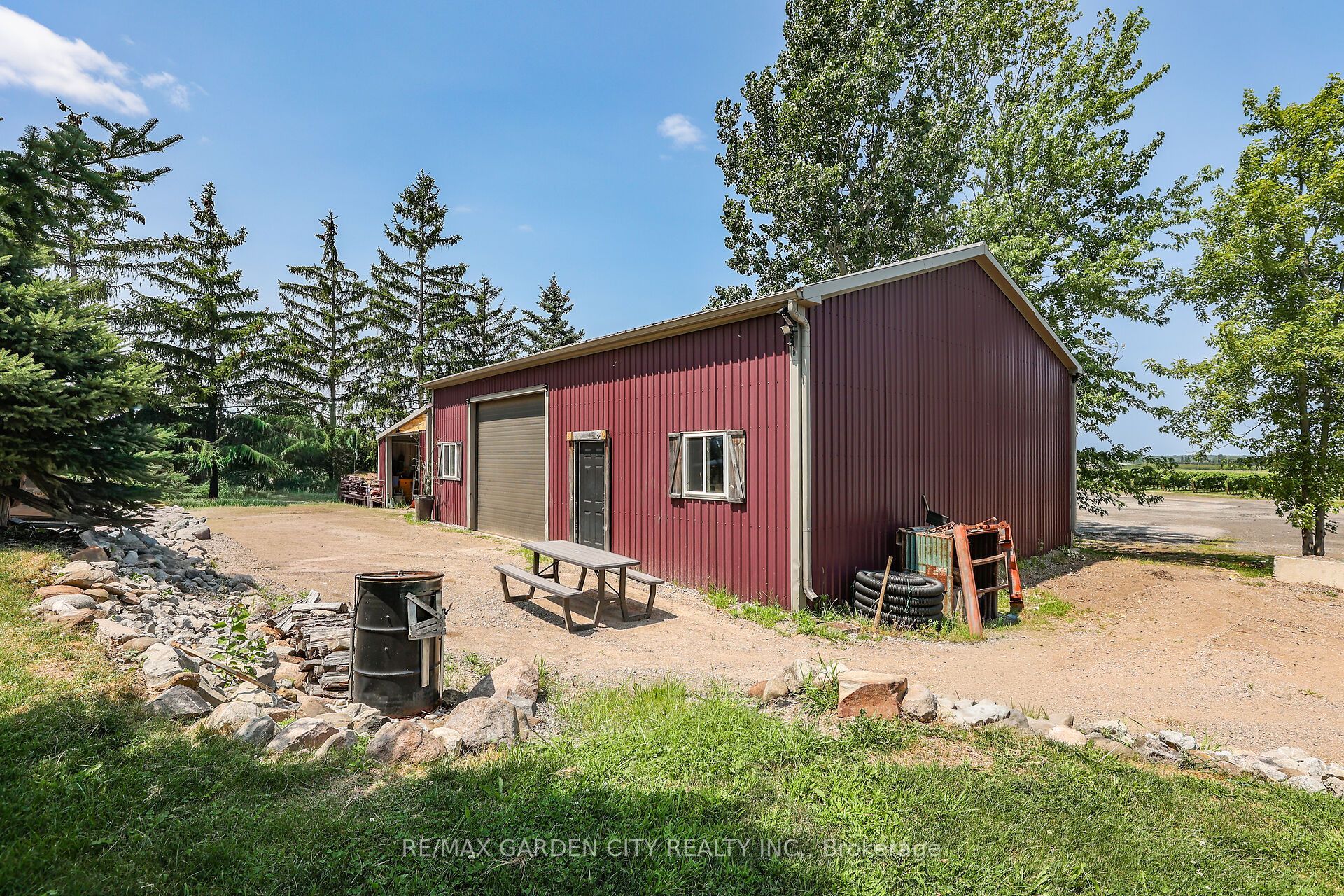 3745 King Street Property Photo 5