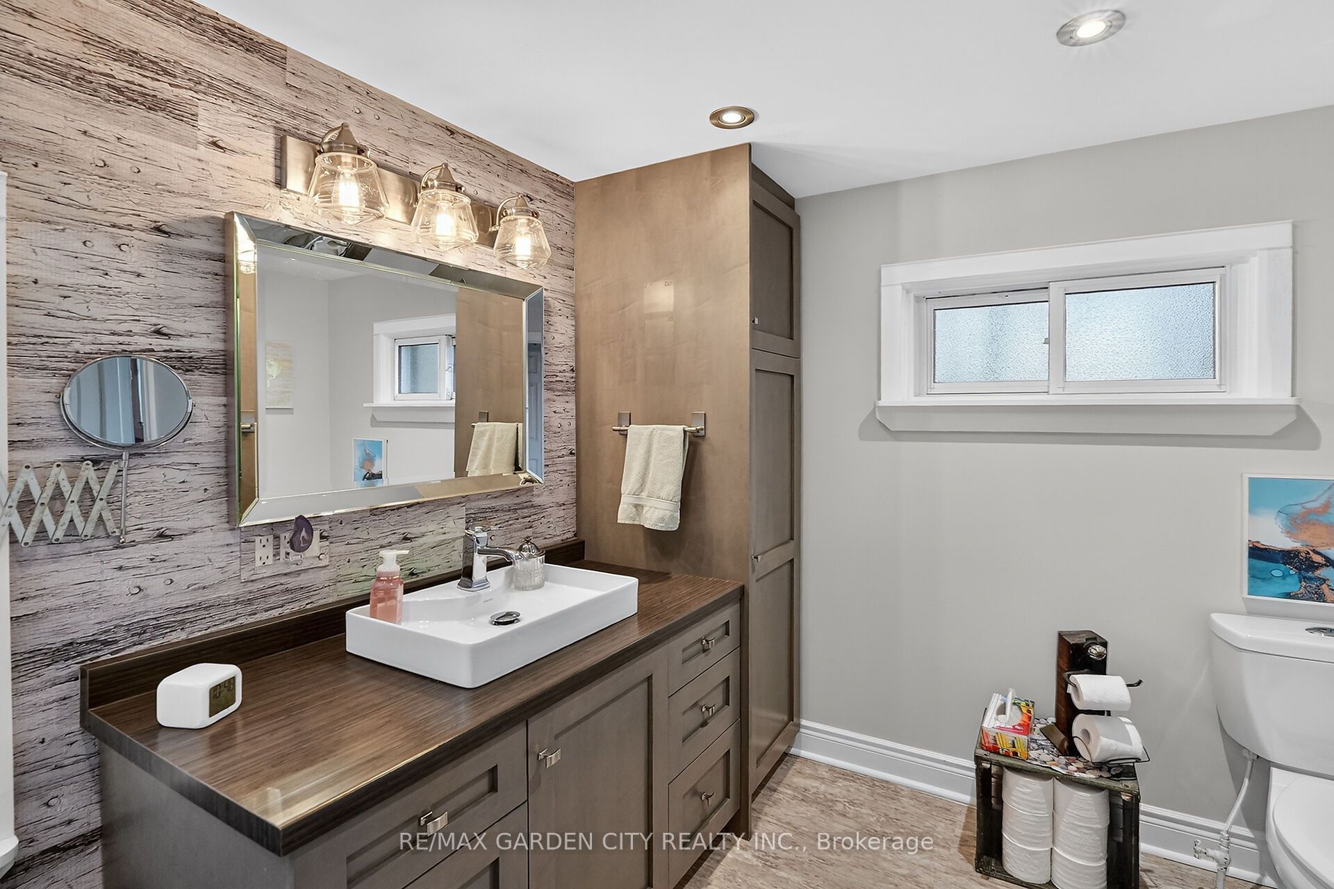 3745 King Street Property Photo 16