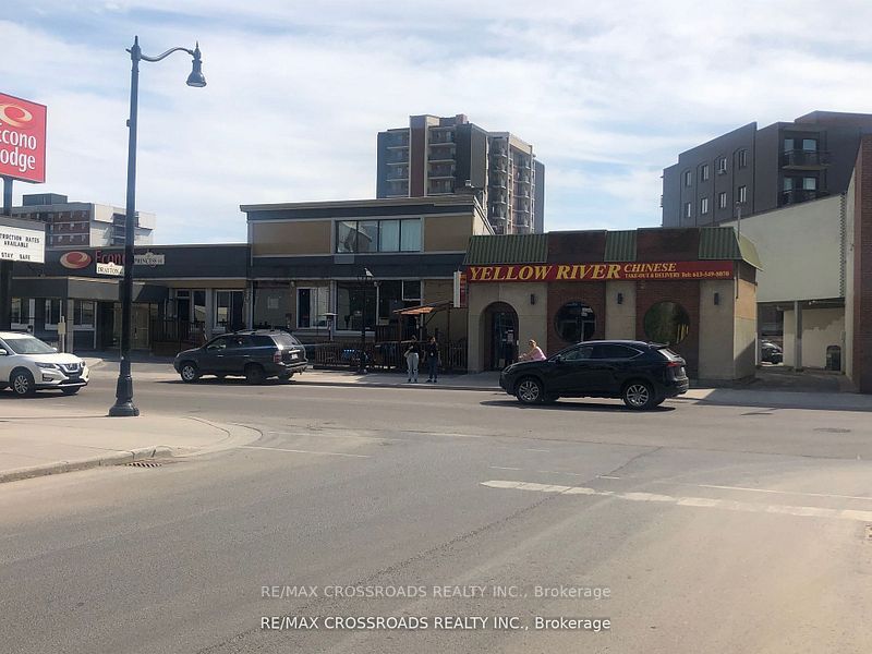 842 Princess Street Property Photo 3