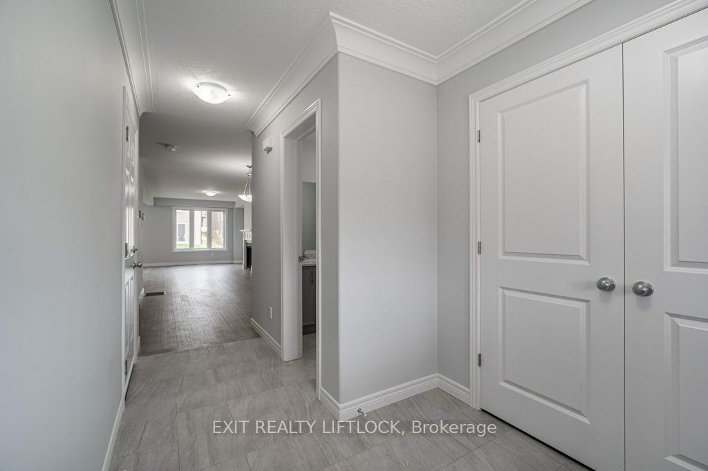 238 O'neil Street Property Photo 4