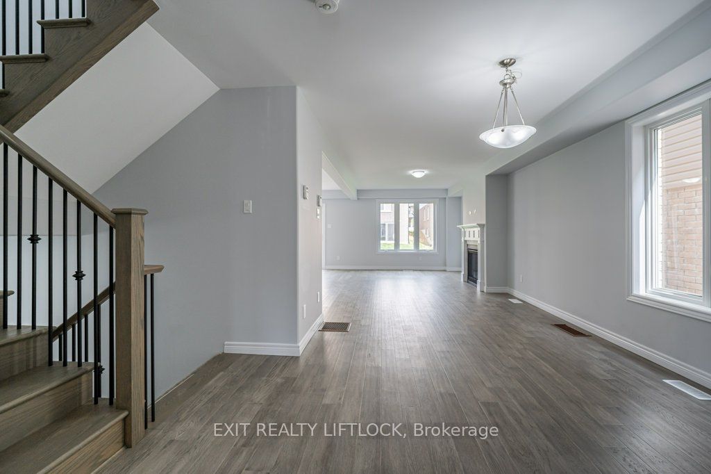 238 O'neil Street Property Photo 6