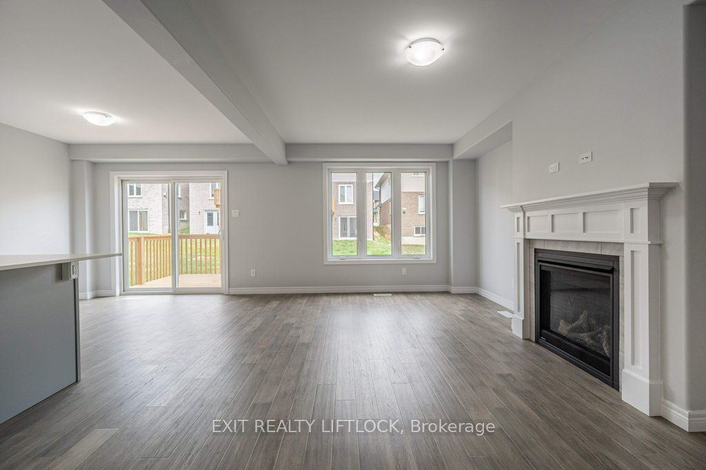 238 O'neil Street Property Photo 8