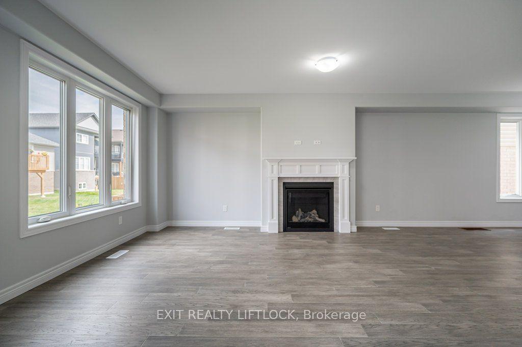 238 O'neil Street Property Photo 9