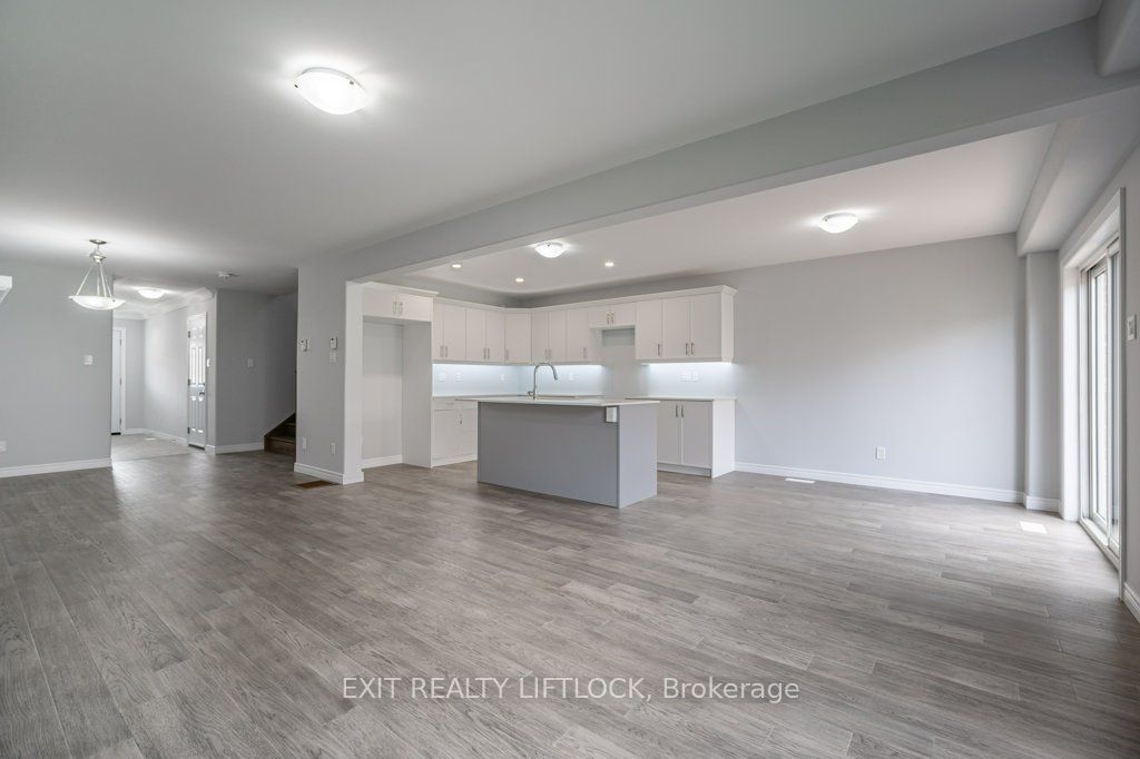 238 O'neil Street Property Photo 10
