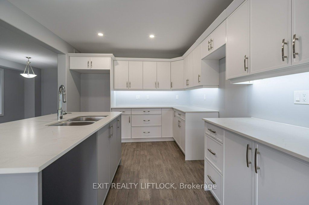 238 O'neil Street Property Photo 13