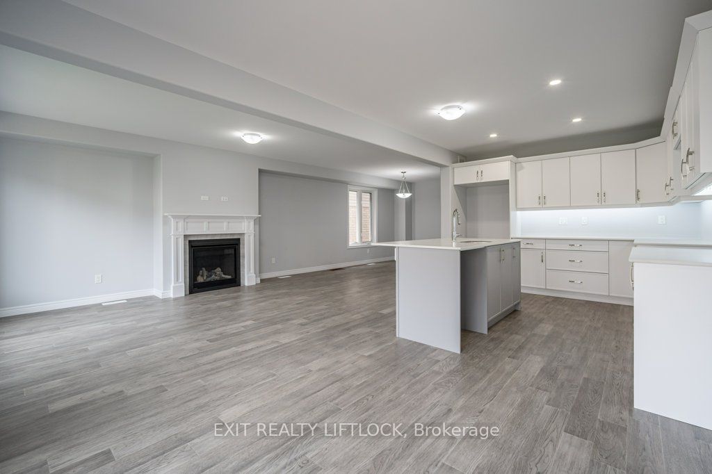 238 O'neil Street Property Photo 16