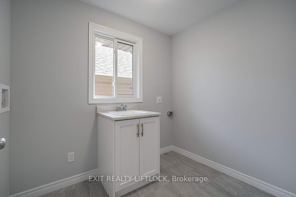 238 O'neil Street Property Photo 25