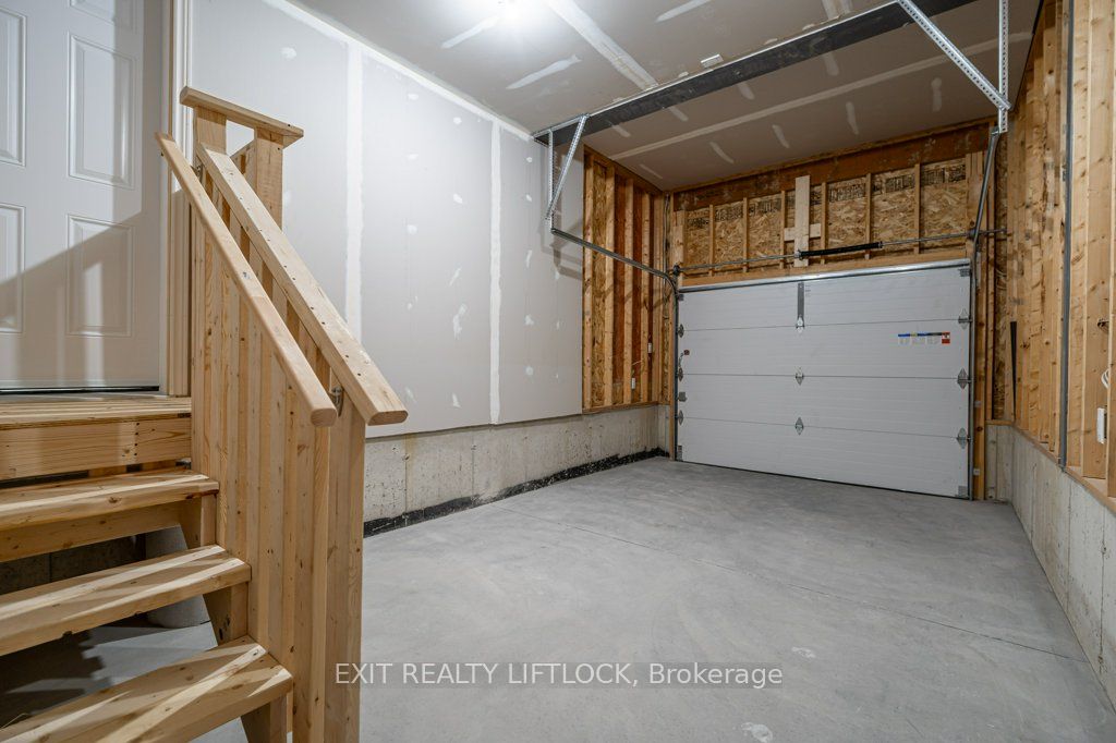 238 O'neil Street Property Photo 31