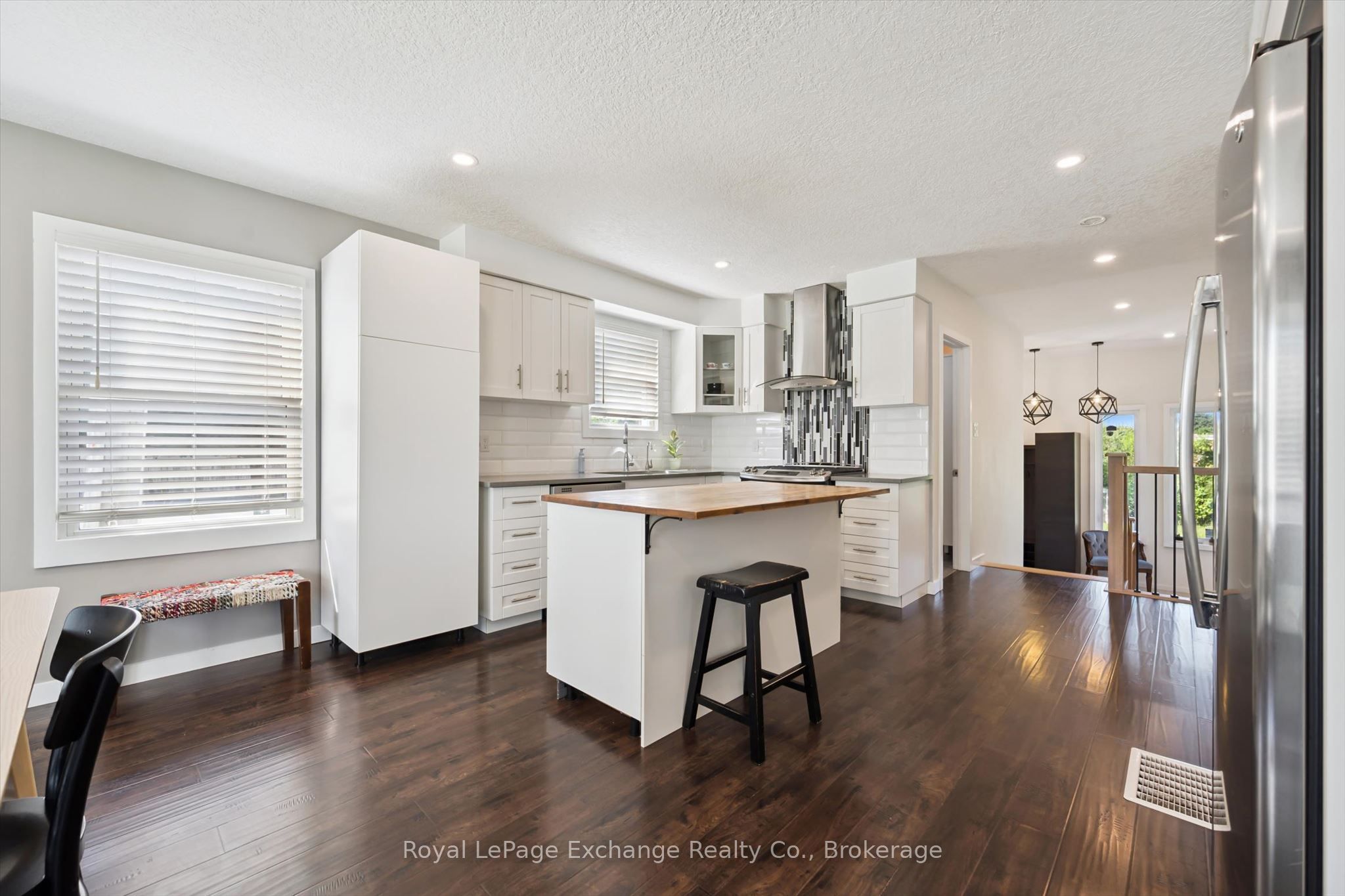 68 Elgin Street S Property Photo 10