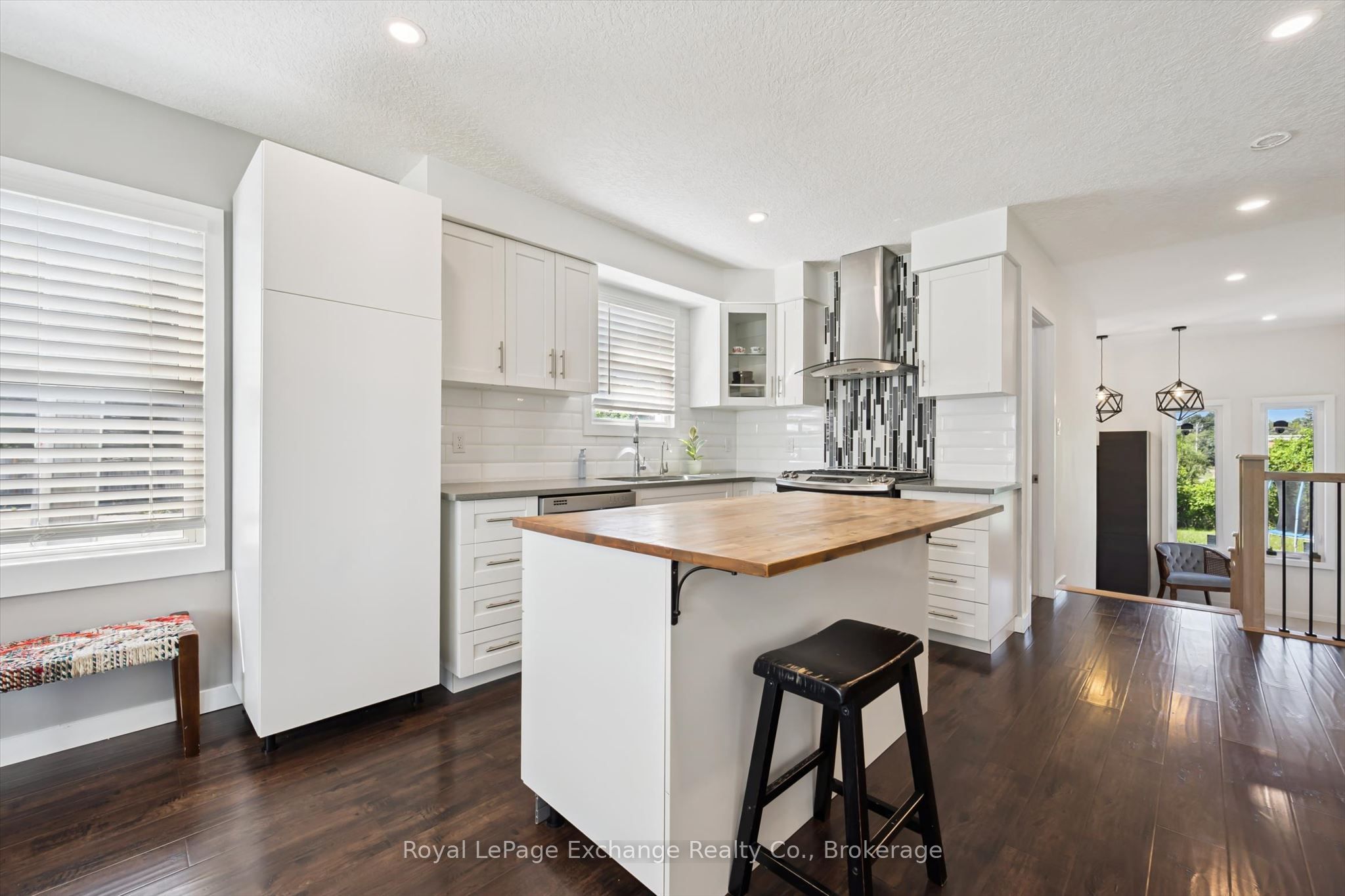68 Elgin Street S Property Photo 11